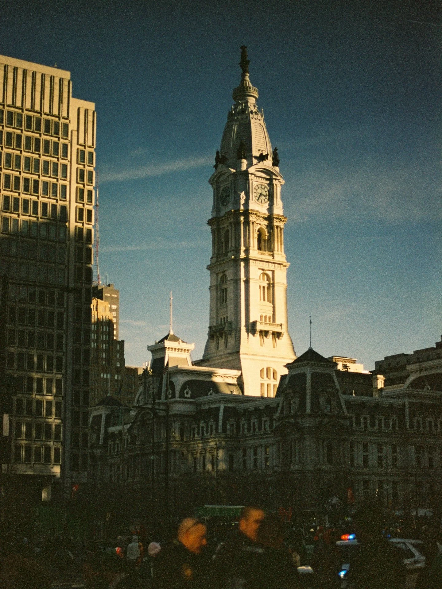 I will die for my country Philadelphia. 🦅

From the personal archives. (Super Bowl parade &lsquo;25) shot on hella expired film from 2001.
.
.
.
#philadelphiaweddingphotographer #philadelphiafilmweddingphotographer #philadelphia #gobirds  #philly