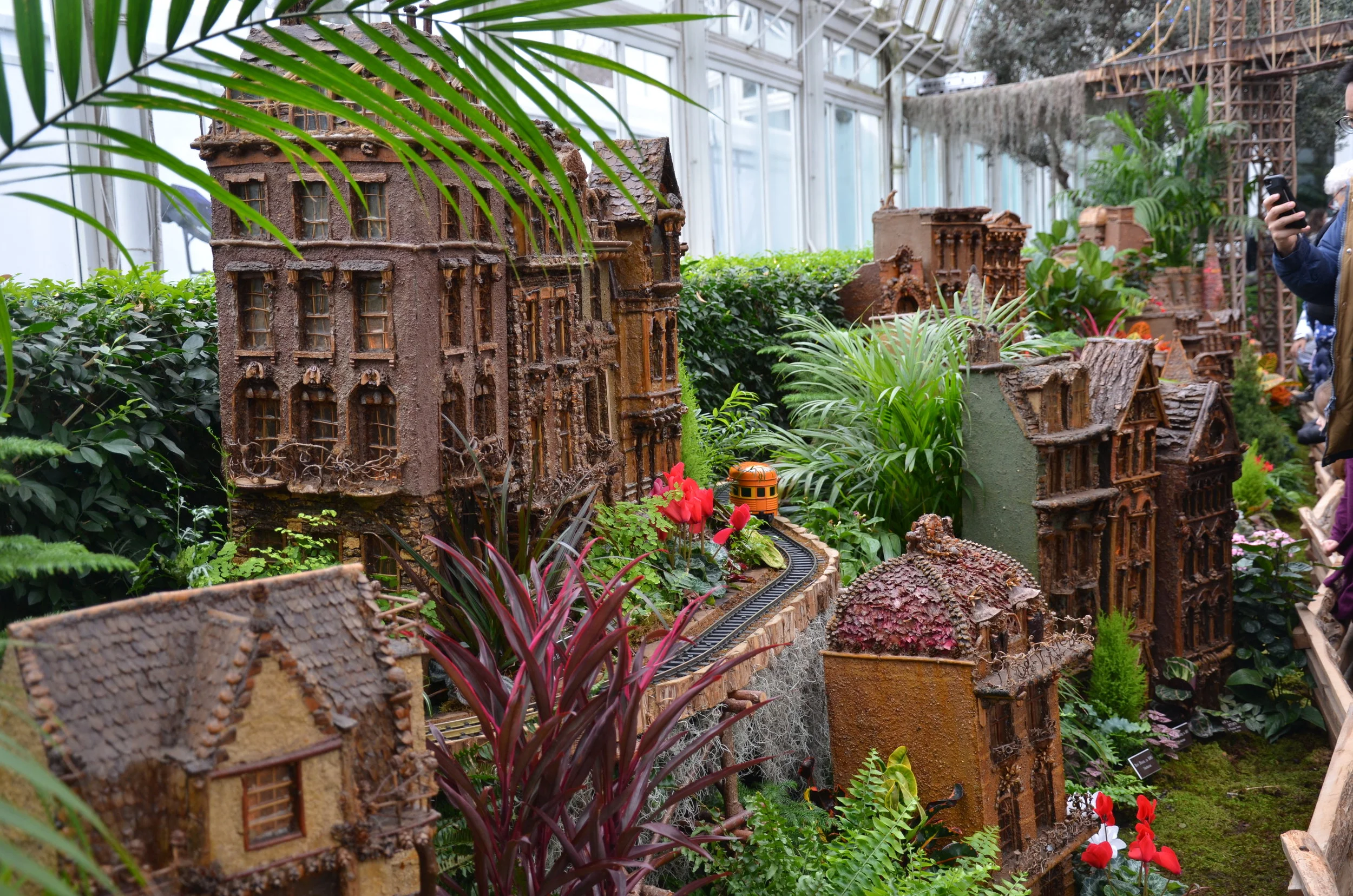   Christmas Train show Botanical Gardens   