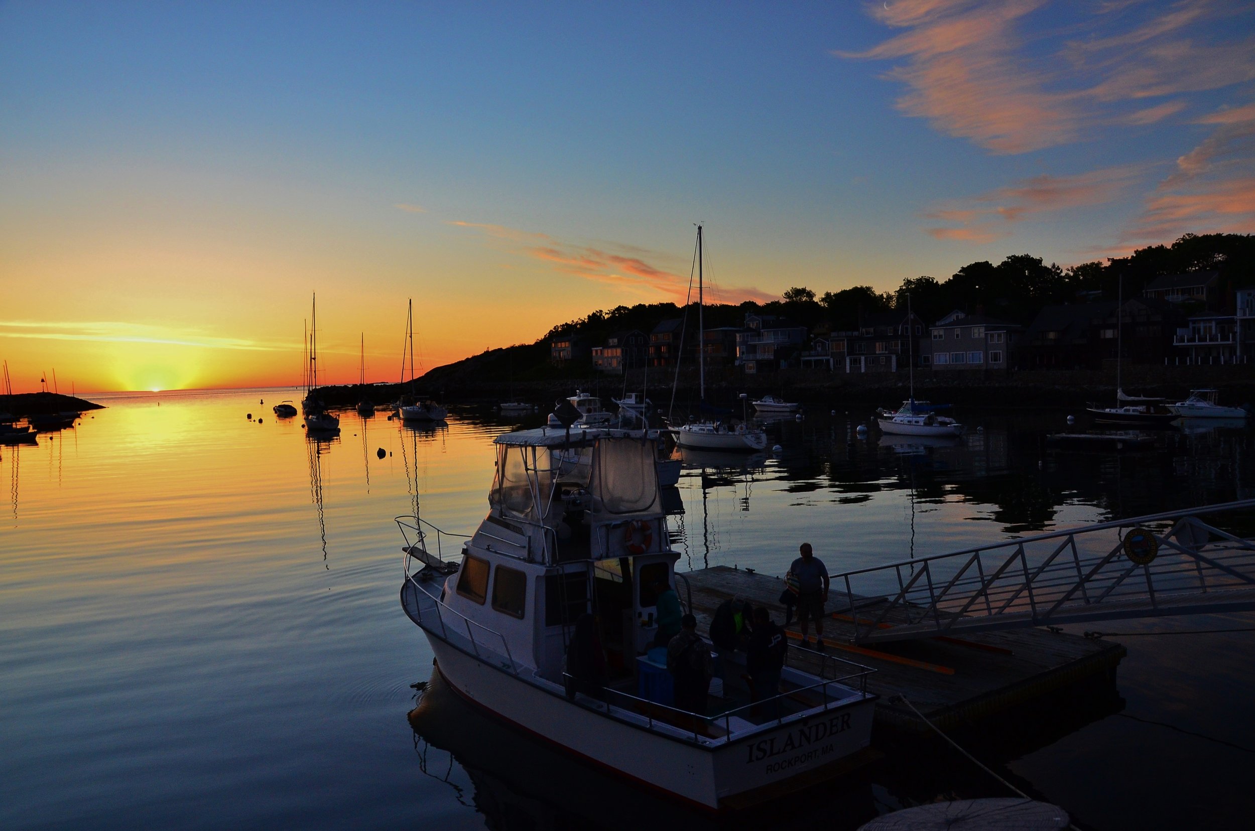   FISHERMAN ARRIVE 4;25 AM   