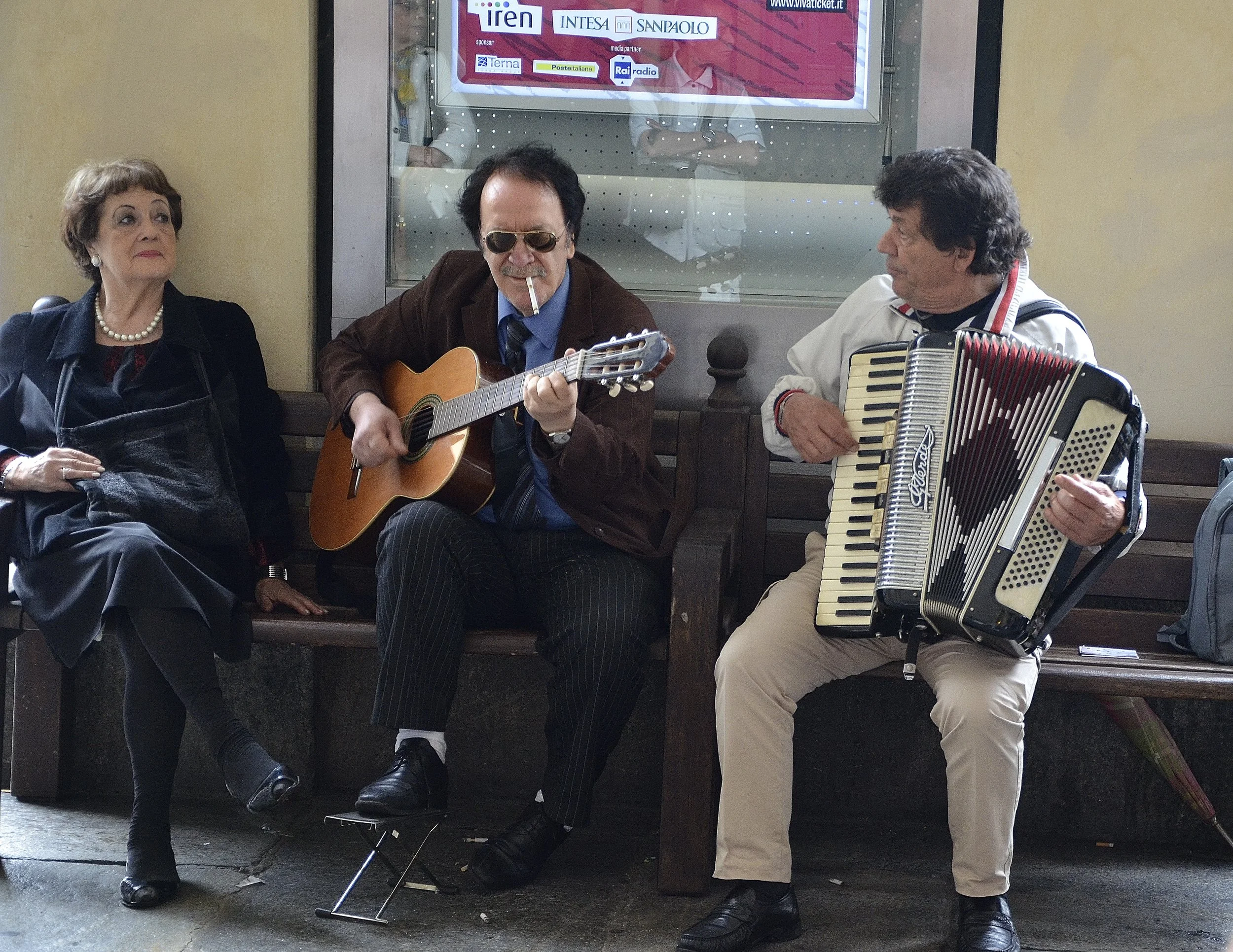   BUS STATION DUO—FLORENCE ITALY    