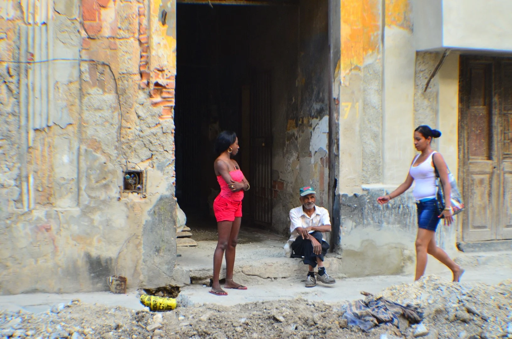   Street 1-2 blocks off of&nbsp; the Malecon -Havana  