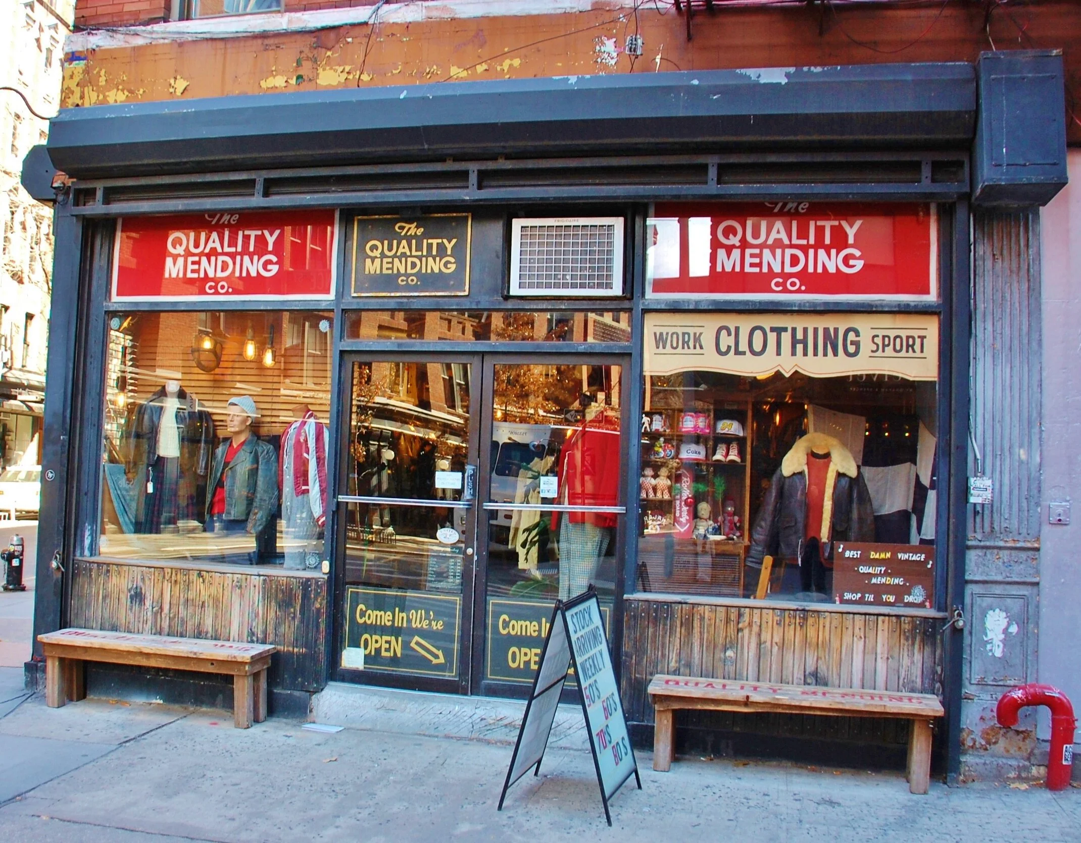   Great Vintage clothing and accessory Store SOHO   