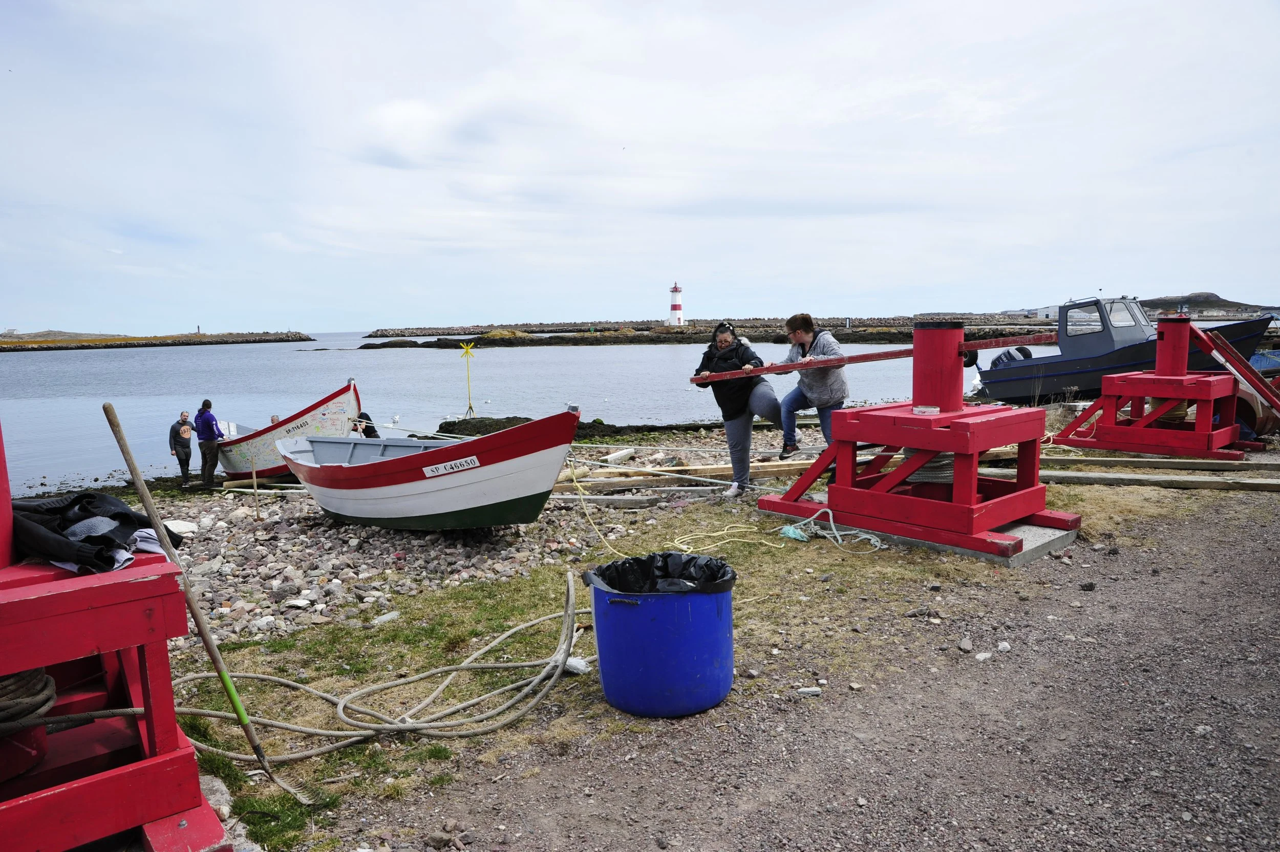  LAUNCHING DORY  