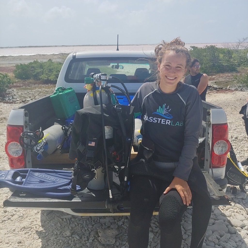 First year #PhD student @allieblanchette travelled with the @mccoy_marine_ecology Lab in May 2021 to Bonaire, Caribbean Netherlands. While there, she scoped out the coral reefs and worked towards figuring out a plan for her own fieldwork with the Ras