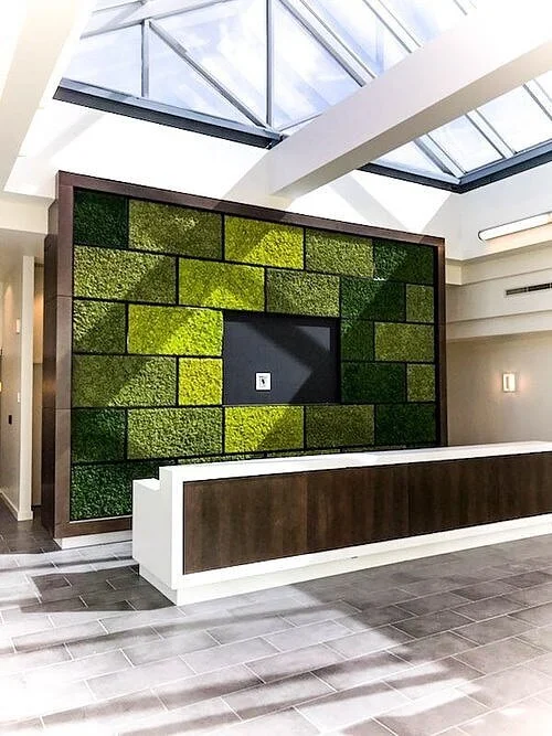 Lobby+Desk+1.jpg