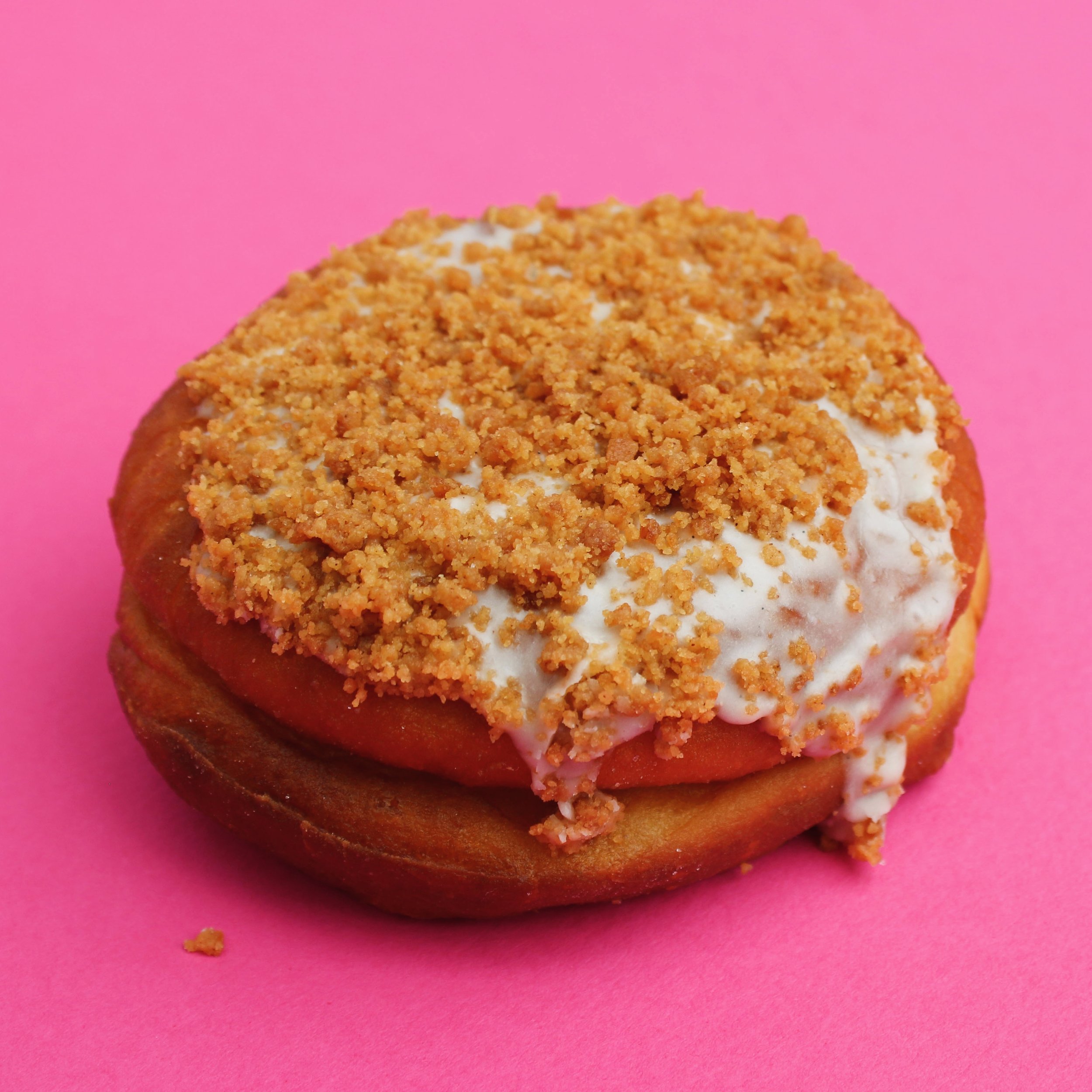 Apple Pie Filled is back! This is customer favorite is a donut filled with our house-made Granny Smith Apple pie filling &amp; topped with a nutmeg glaze &amp; streusel. 

This will only be on the menu &lsquo;til Sunday so donut miss out 😉