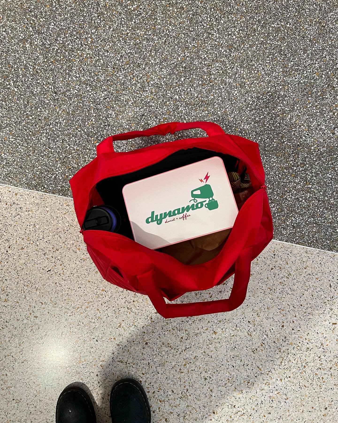 When traveling with donuts, you gotta do it in style 😎

We just got a fresh re-stock on our reusable donut boxes! These perfectly fit a 1/2 dozen donuts &amp; get you a discount on donuts when you bring your box to the shop.