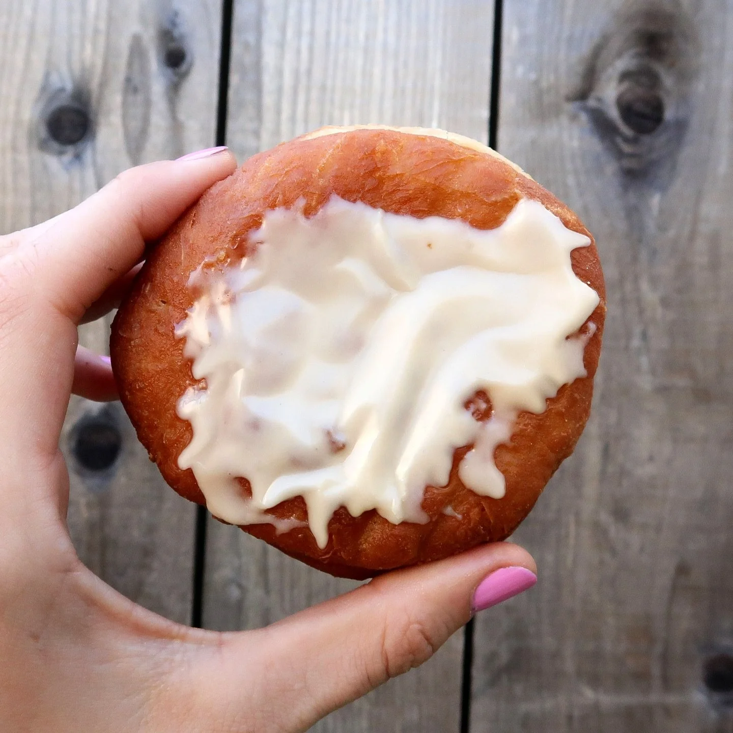 Maple Butternut Squash Filled is on the menu! 

Spiced butternut filling in our base dough &amp; topped with a sweet maple glaze 🍁