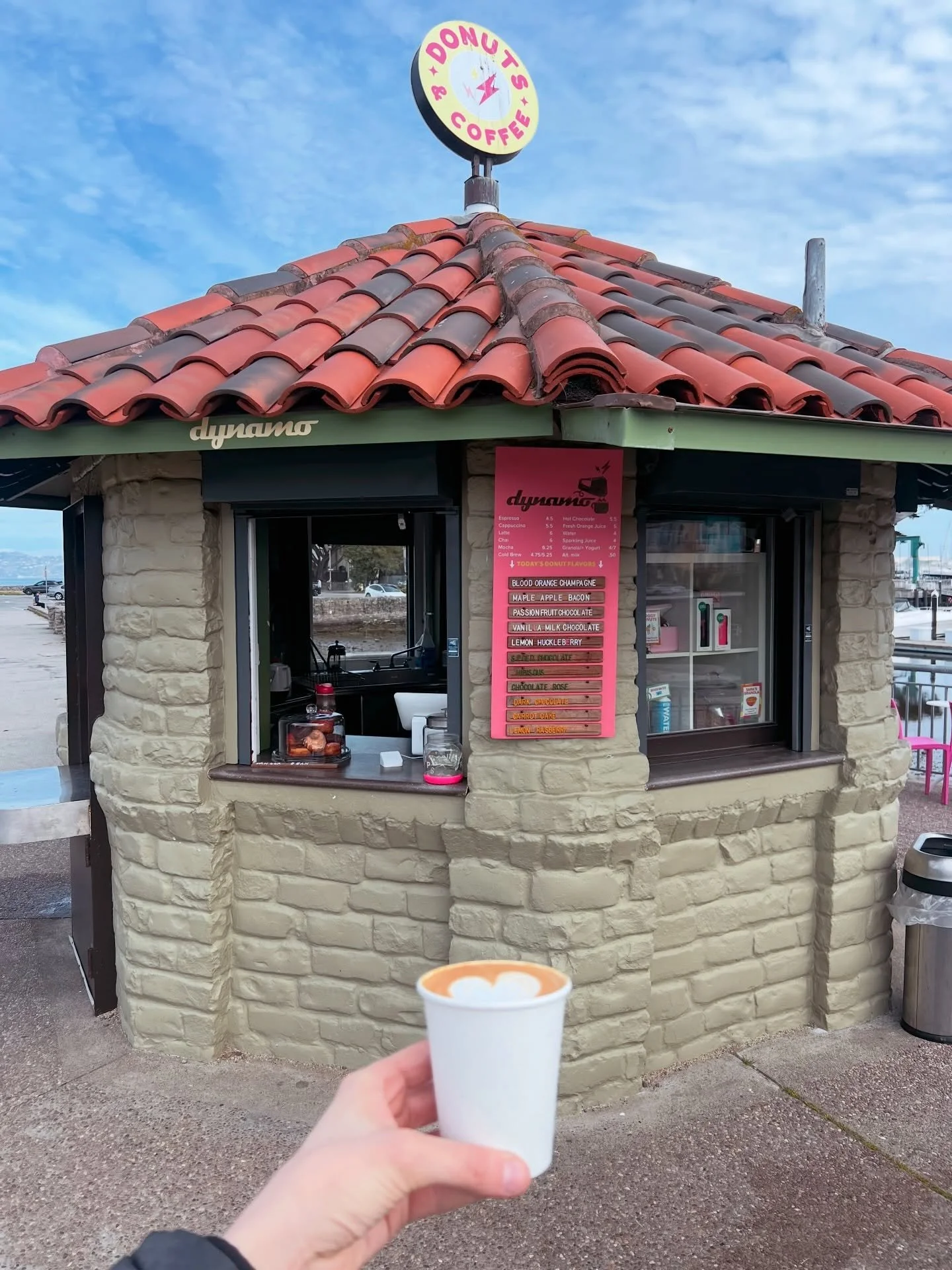 Just a reminder that your fave Marina coffee spot is now open 7 days a week, 8am - 4pm 🐠🍩☕️

📍110 Yacht Rd, SF, CA 94123