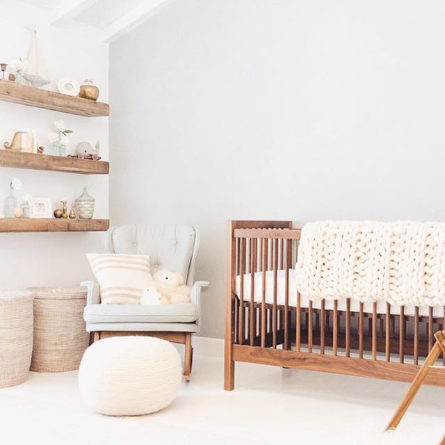 I couldn&rsquo;t resist this beautifully styled and adorable nursery of Lauren Conrad&lsquo;s, for her son Liam! Love the peaceful, simplicity yet sophistication AND the neutrals with wood elements mixed in. And always love floating shelves.
⭐️
⭐️
My