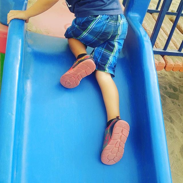 Climbing up the slide backwards is great for strengthening your muscles, problem solving, critical thinking, and it's super fun. Doing things the 'wrong way' is really awesome if you're 4 and if you're 104. #preschool #lookatme #slides #playground #b
