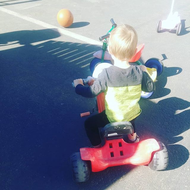 Does your toddler use pedals? Or are they still moving the bike with their feet? Did you know this is a normal developmental stage? Almost every child will use their feet for a long time. Don't worry, eventually they will move to the next stage. #tri