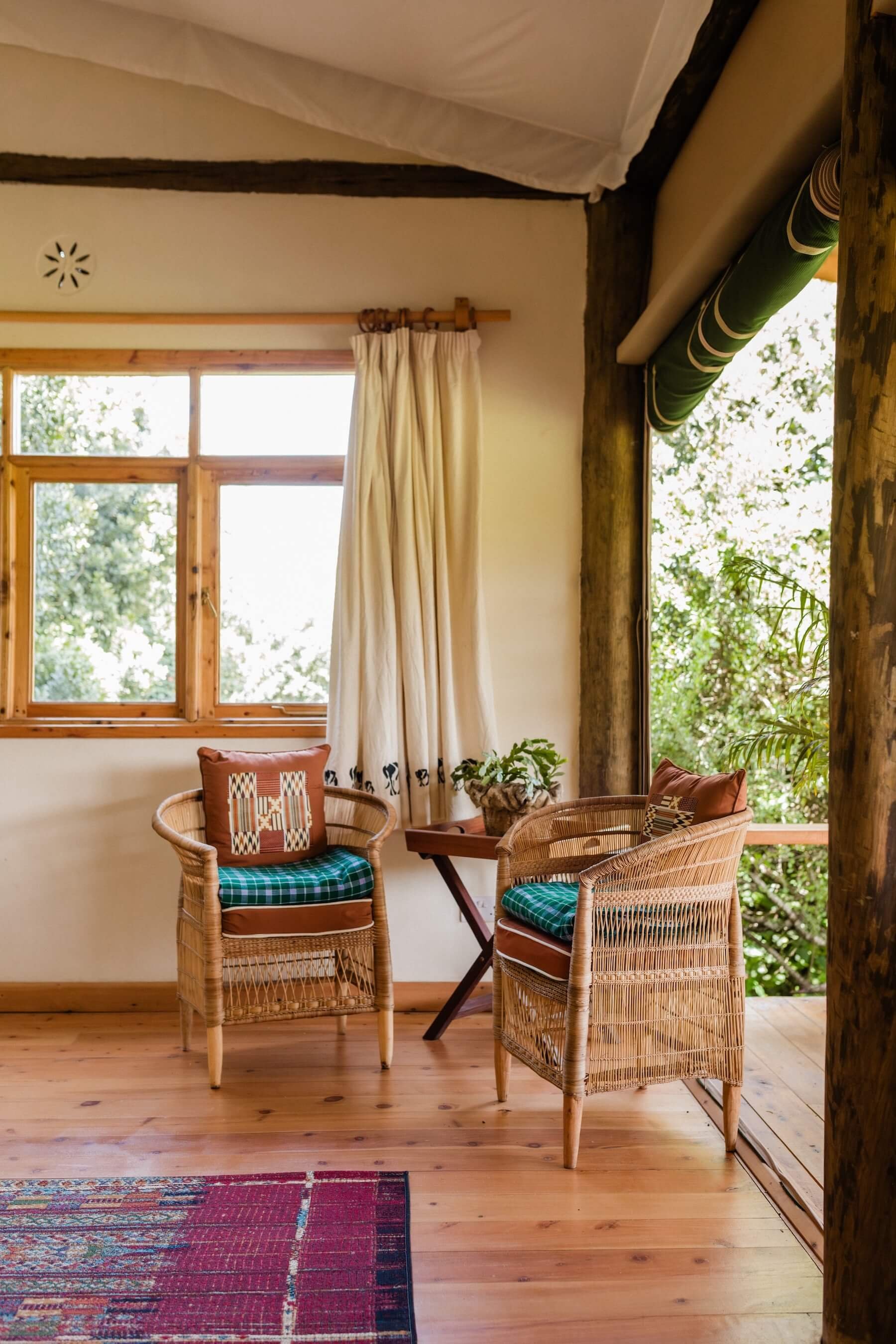 kenya_safari_holiday_2-bedSC_seating_area.jpg