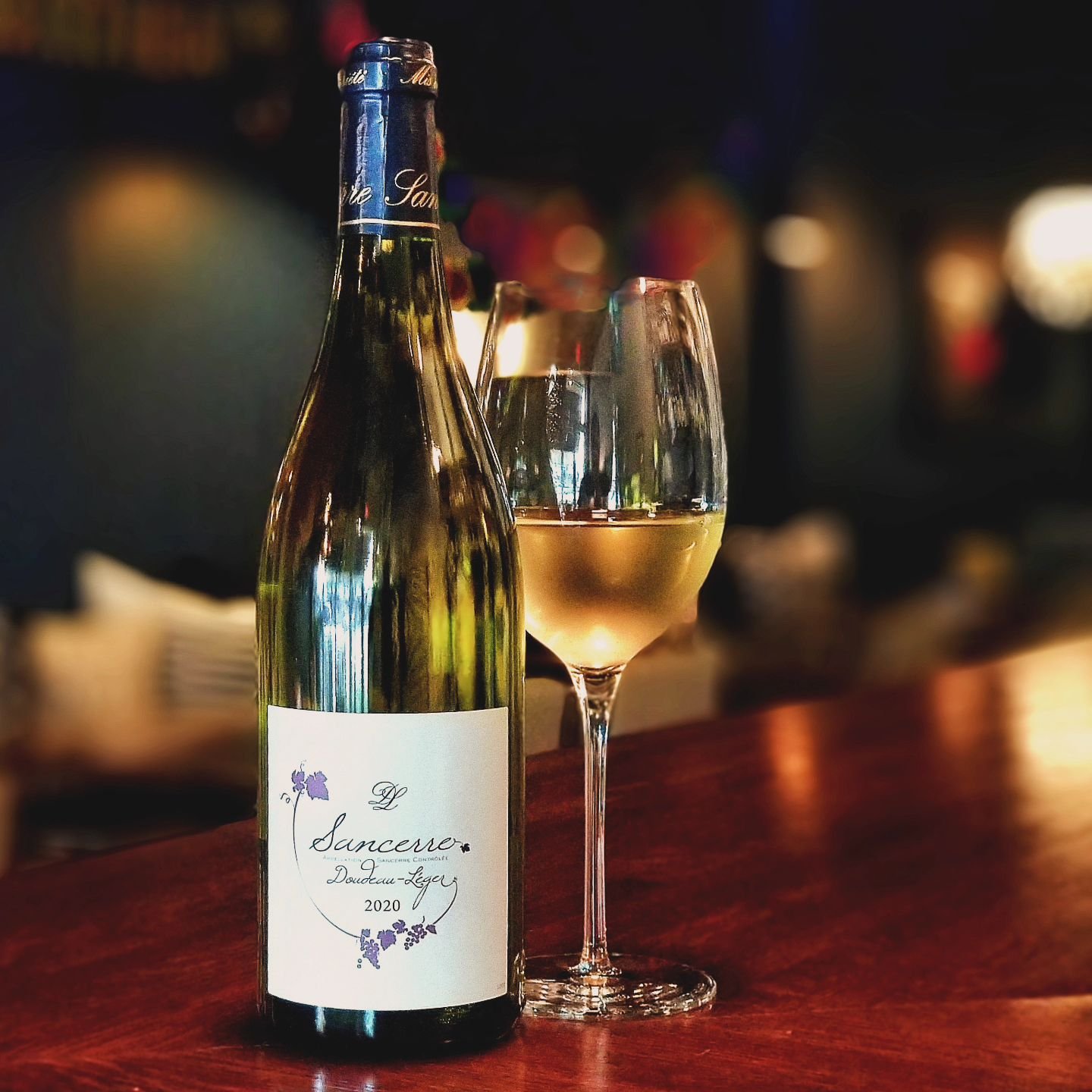 It's International Sauvignon Blanc Day! Planted world-wide, this grape produces beautiful single varietal wines but, it is also often blend to produce more complex wines. 

Come visit us today to tast the glorious grape by the glass or bybthe bottle!