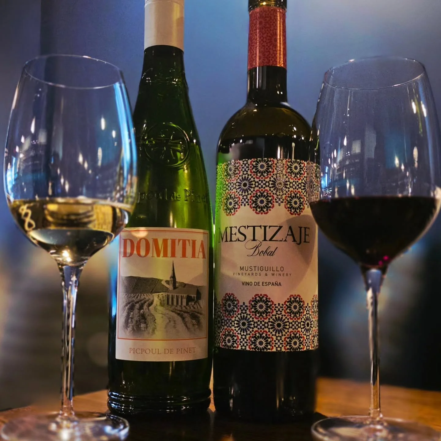 What's in your glass on a hot, steamy, rainy day - red or white?

On days like today, we say lean into your mood but here are some options for you that we are pouring by the glass this week:

✨️ Perfect for our hot, steamy days, try this charming Dom