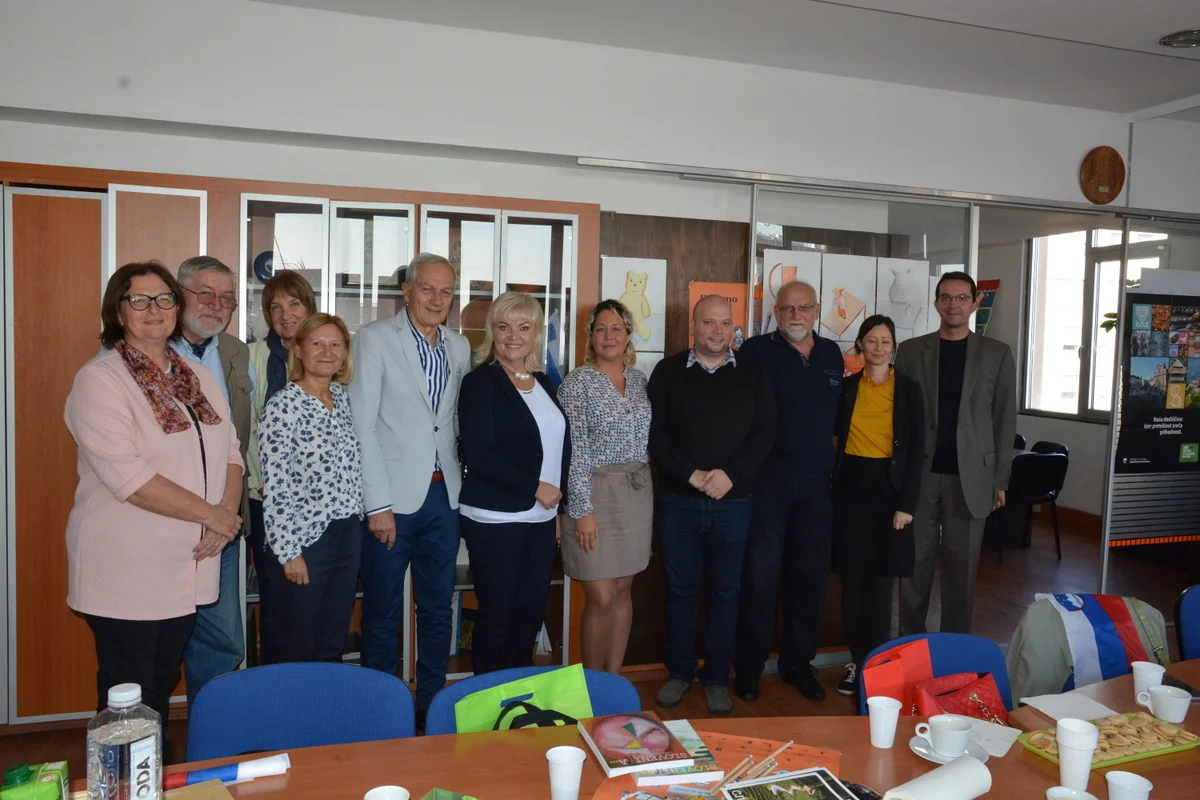 OBISK DRŽAVNE SEKRETARKE OLGE BELEC IN VODJA SEKTORJA URADA VLADE REPUBLIKE SLOVENIJE ZA SLOVENCE V ZAMEJSTVU IN PO SVETU DR. ZVONETA ŽIGONA V BEOGRADU 