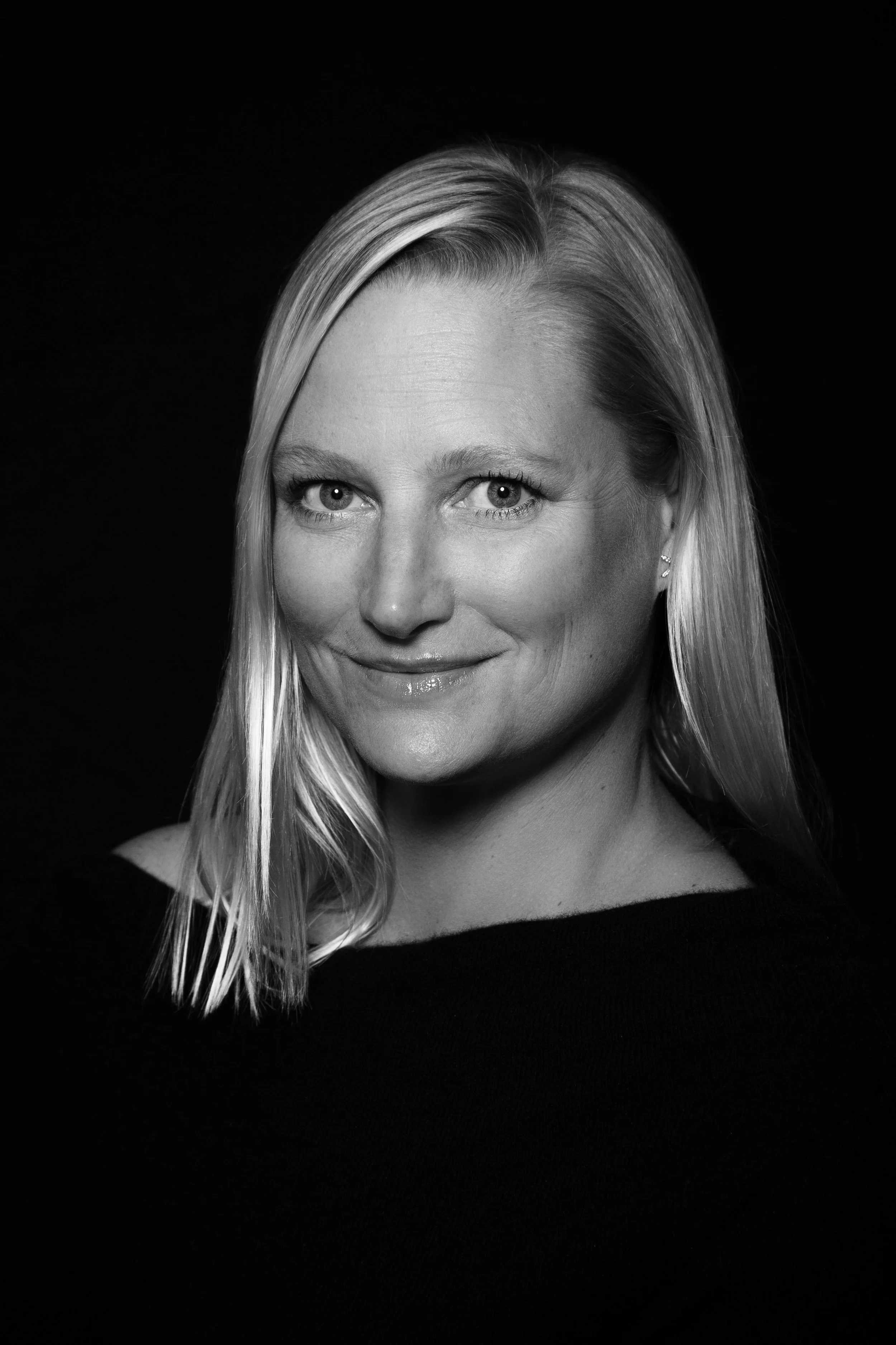 Profile BW.jpg
