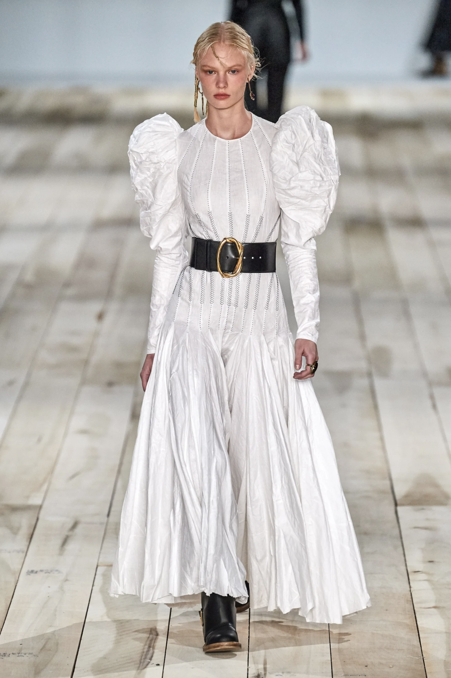 25 All-White Fits to Fantasize About From the Spring 2020 Collections