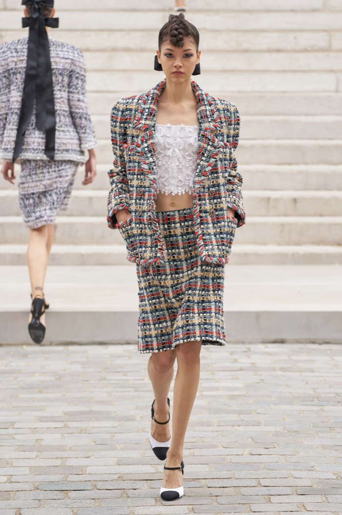 Chanel’s Classic Hair Bow Goes Rock’n’Roll for Couture