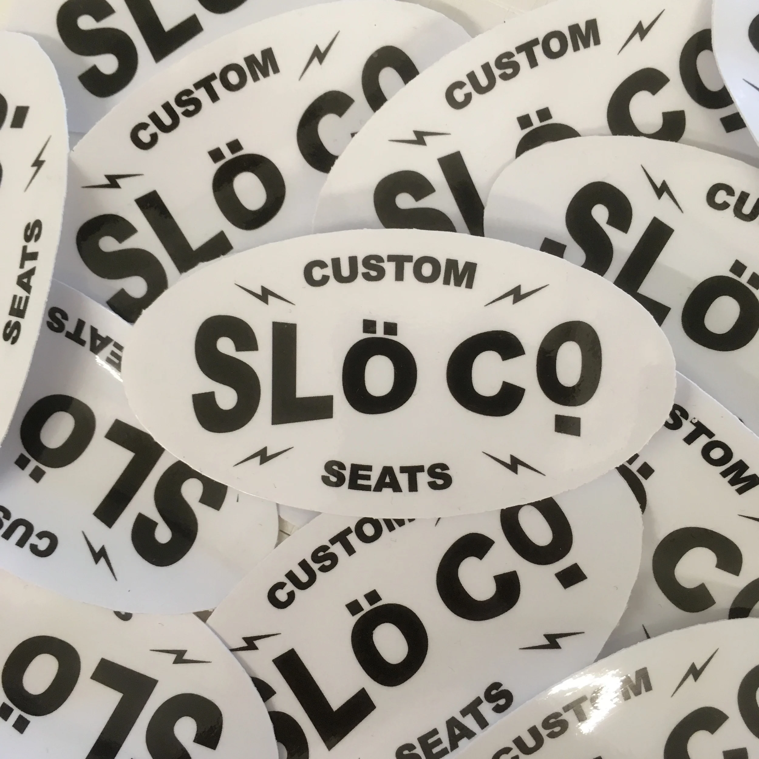 custom-oval-stickers-printing-printers-the-print-locker-uk.jpg