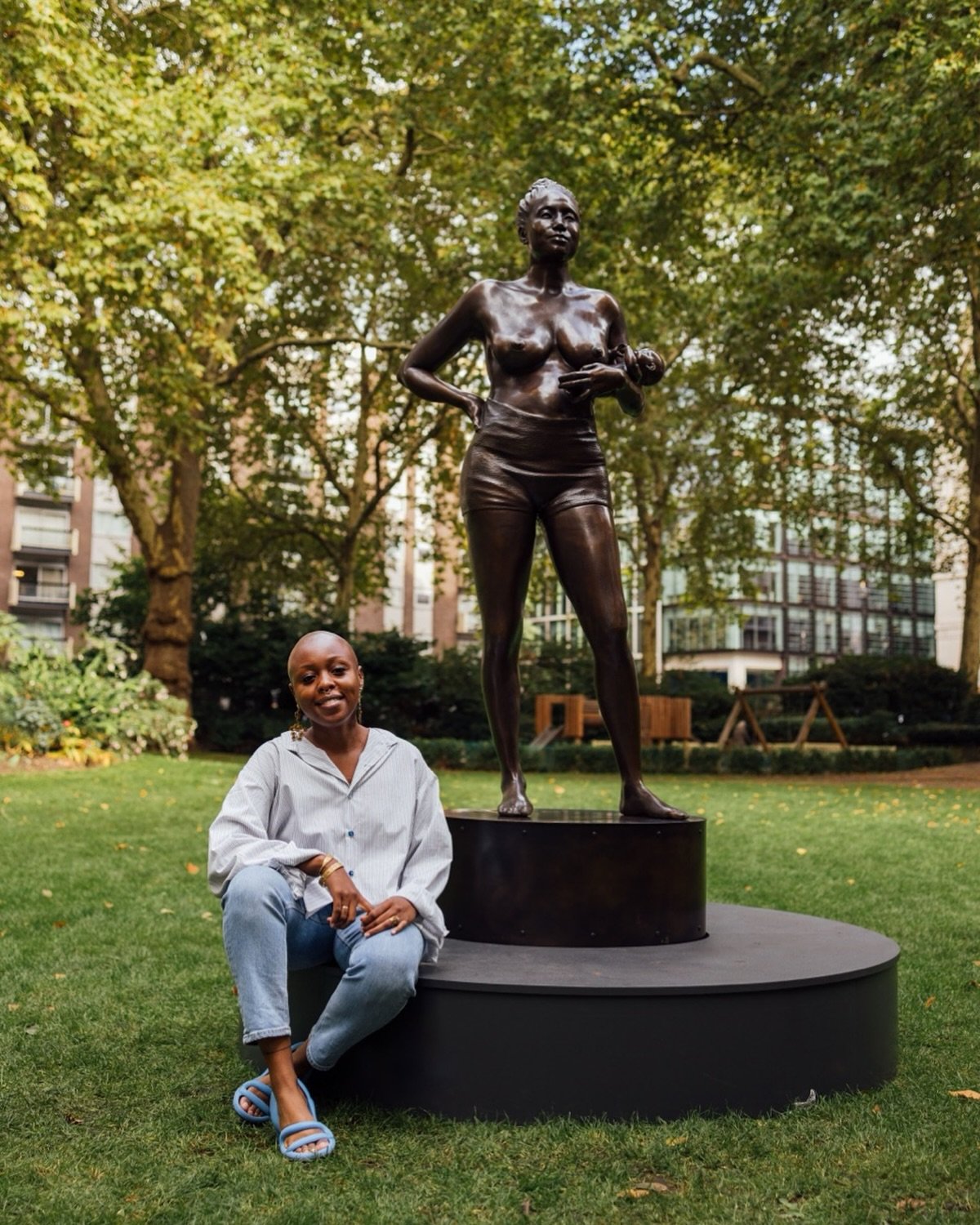 Mother V&eacute;rit&eacute; &ndash; The Serpentine &amp; Portman Square (2025)

📸 @emilyjayneshoots 

In any project, an artist work to give voice to those in need of greater visibility. As an artist, I actively try to listen and transform diverse n