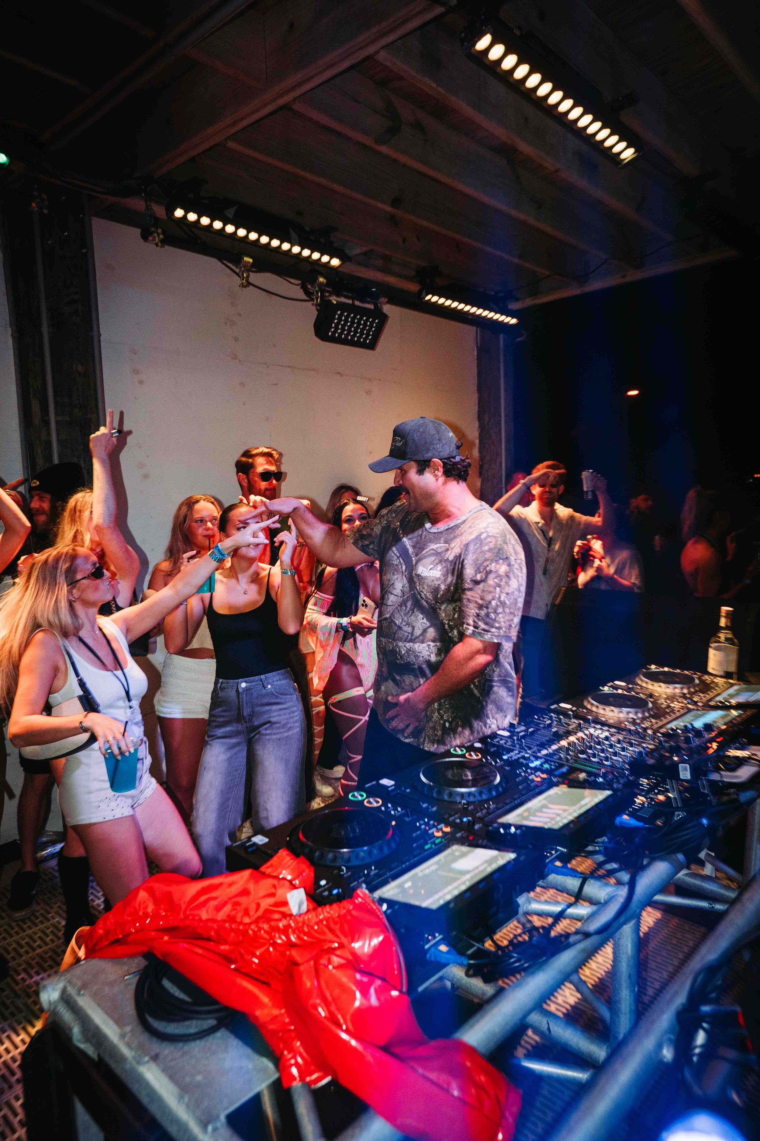 dannyteemedia-7305566.JPG