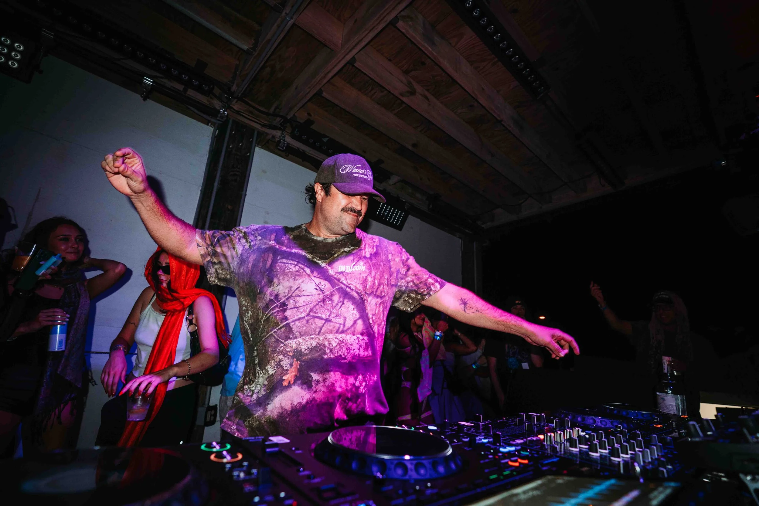 dannyteemedia-7305460.JPG