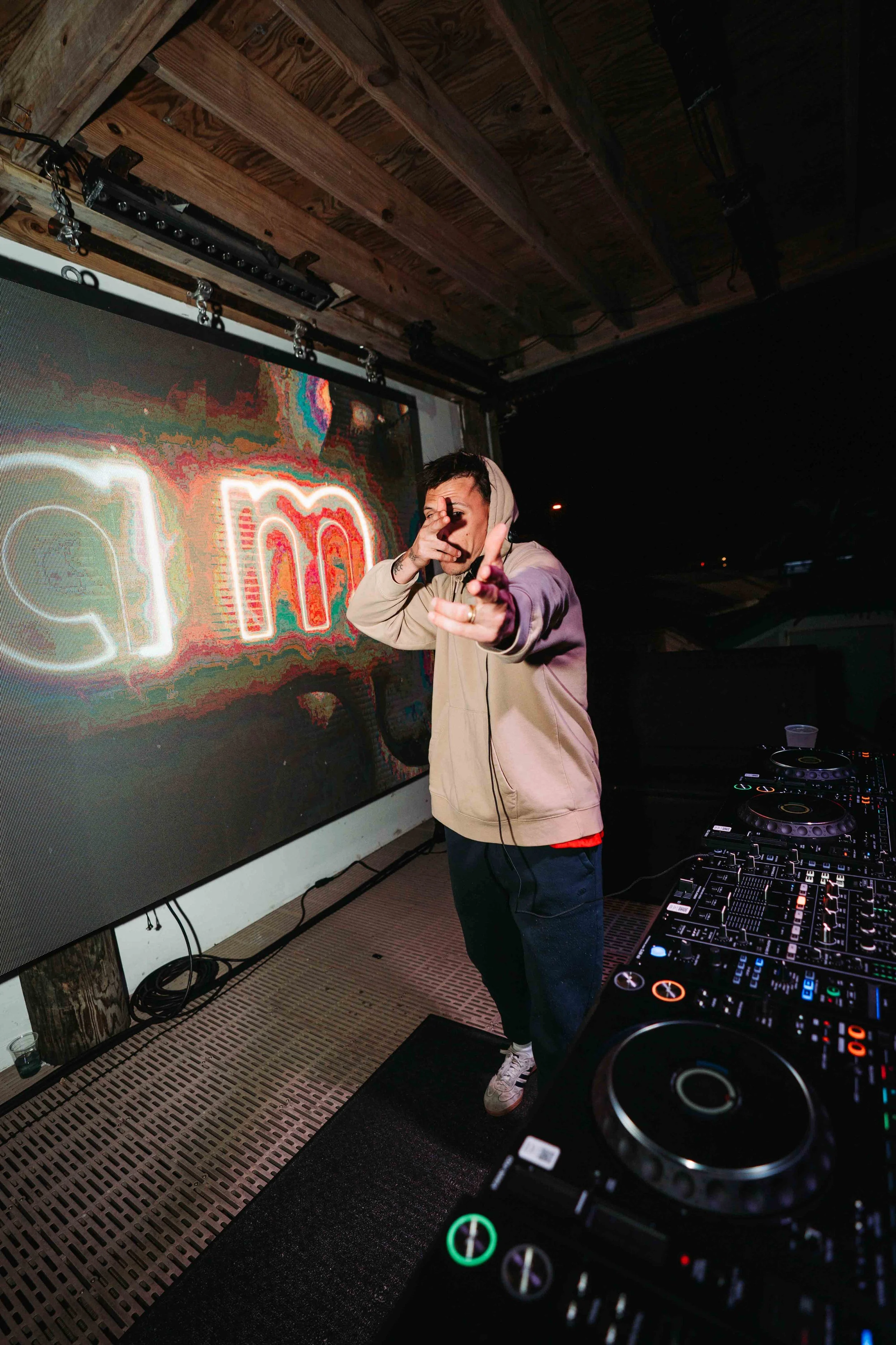 dannyteemedia-7306811.JPG