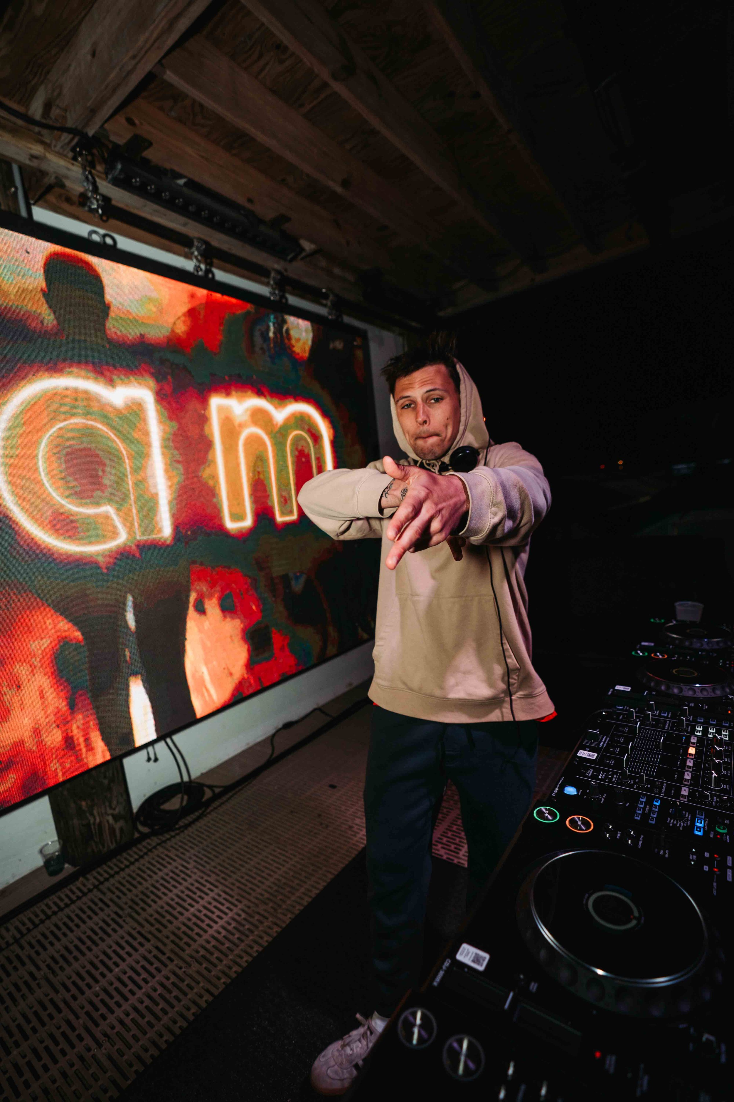 dannyteemedia-7306809.JPG