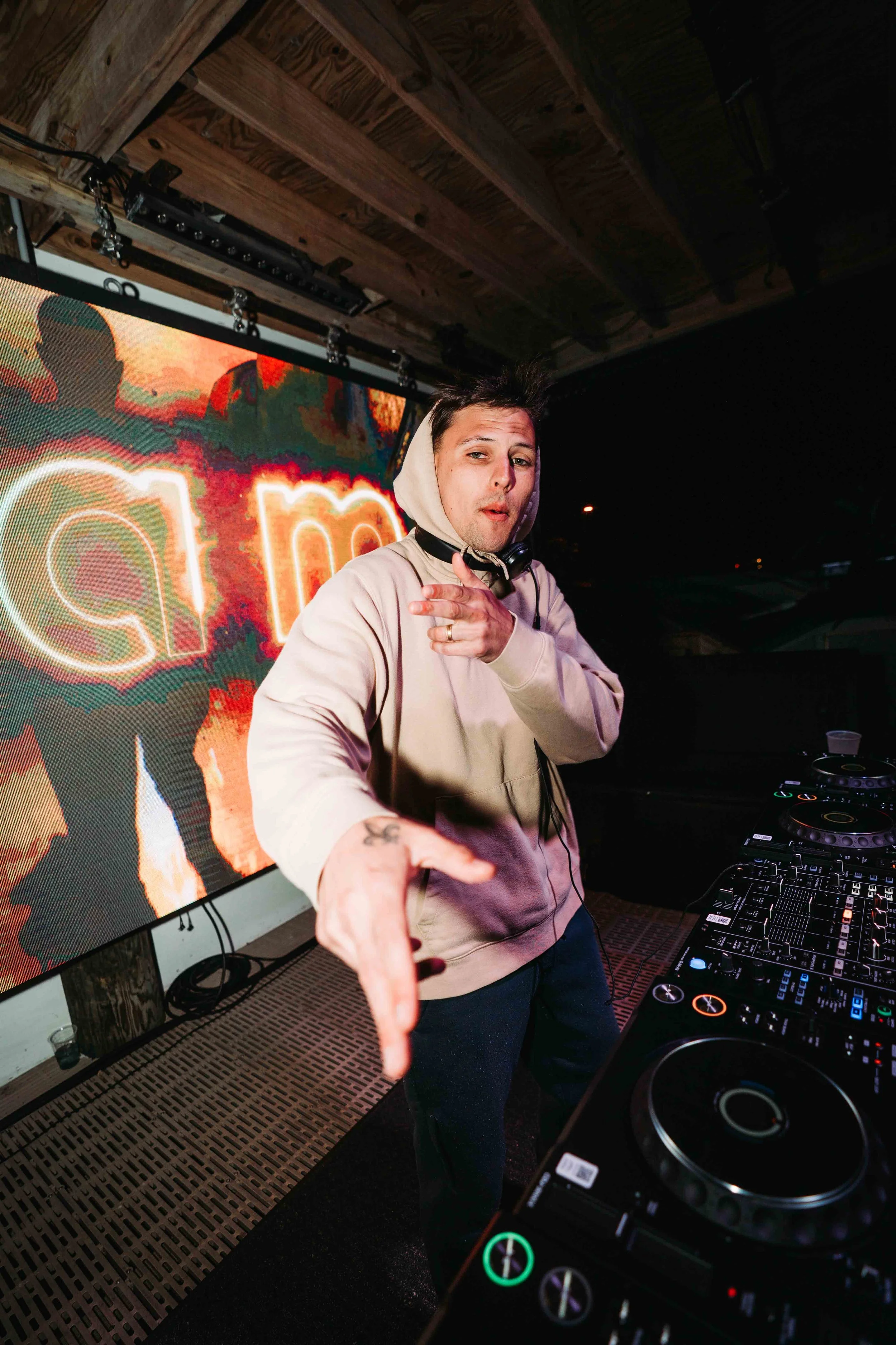 dannyteemedia-7306807.JPG