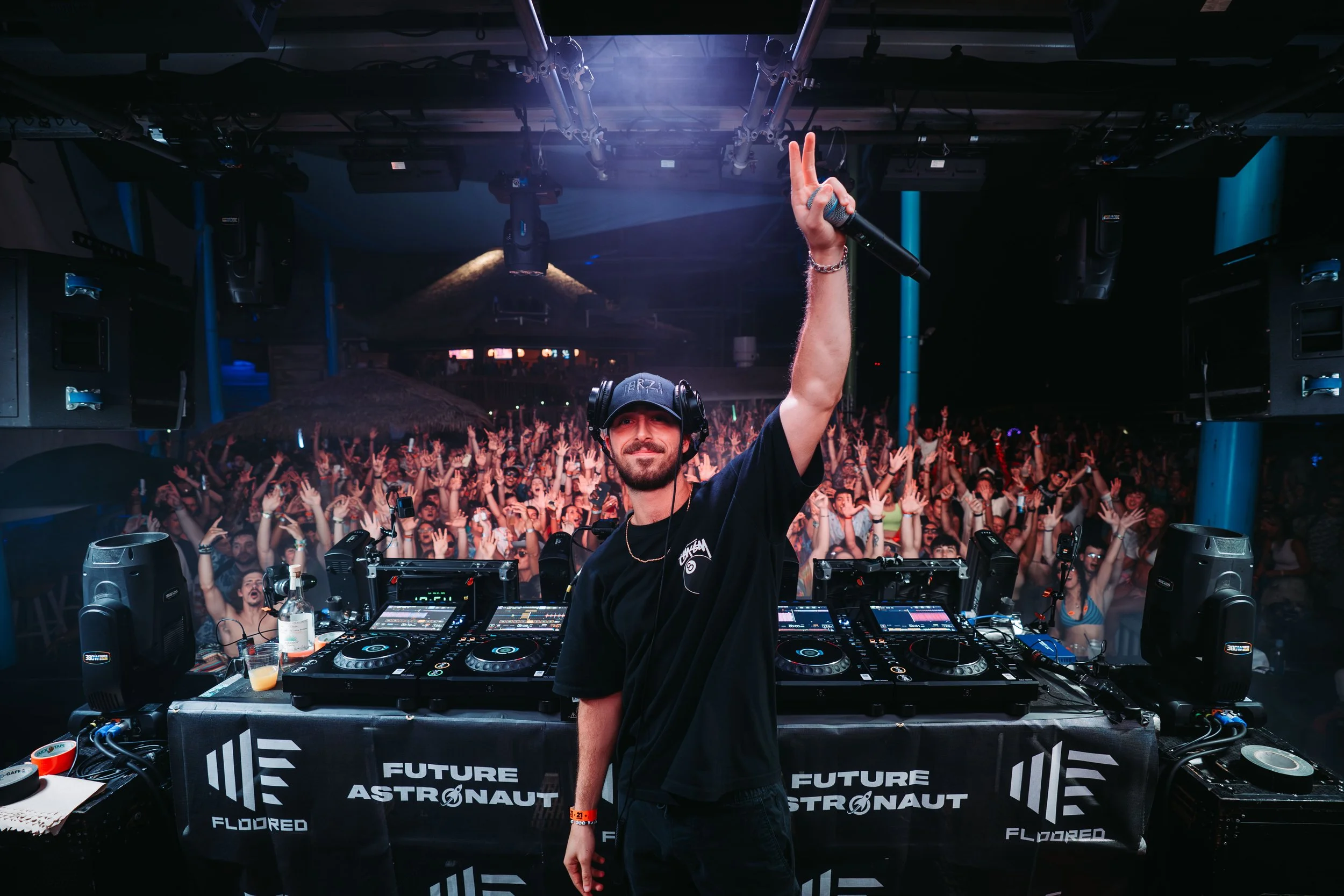 dannyteemedia-7301139.JPG