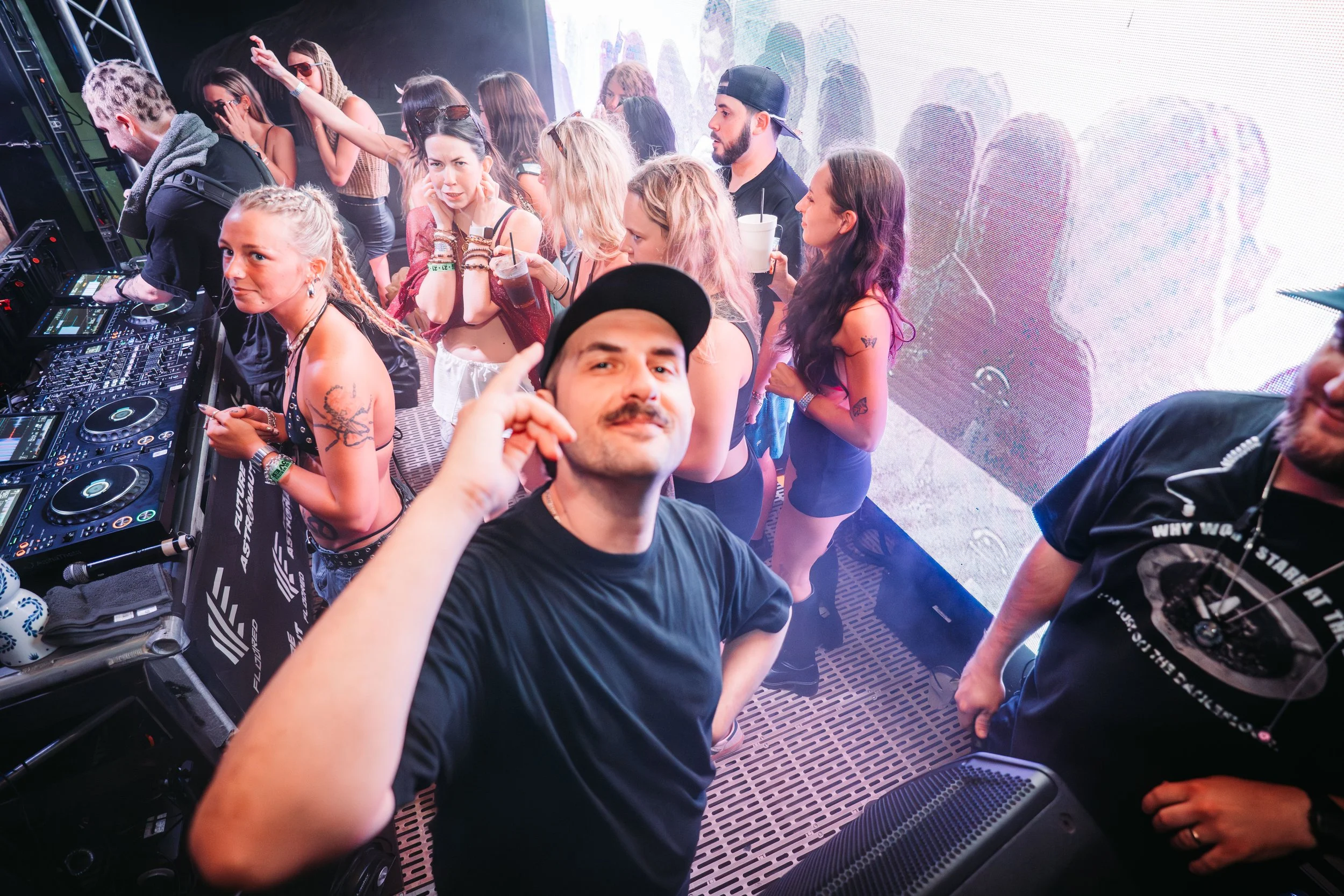 dannyteemedia-7304533.JPG