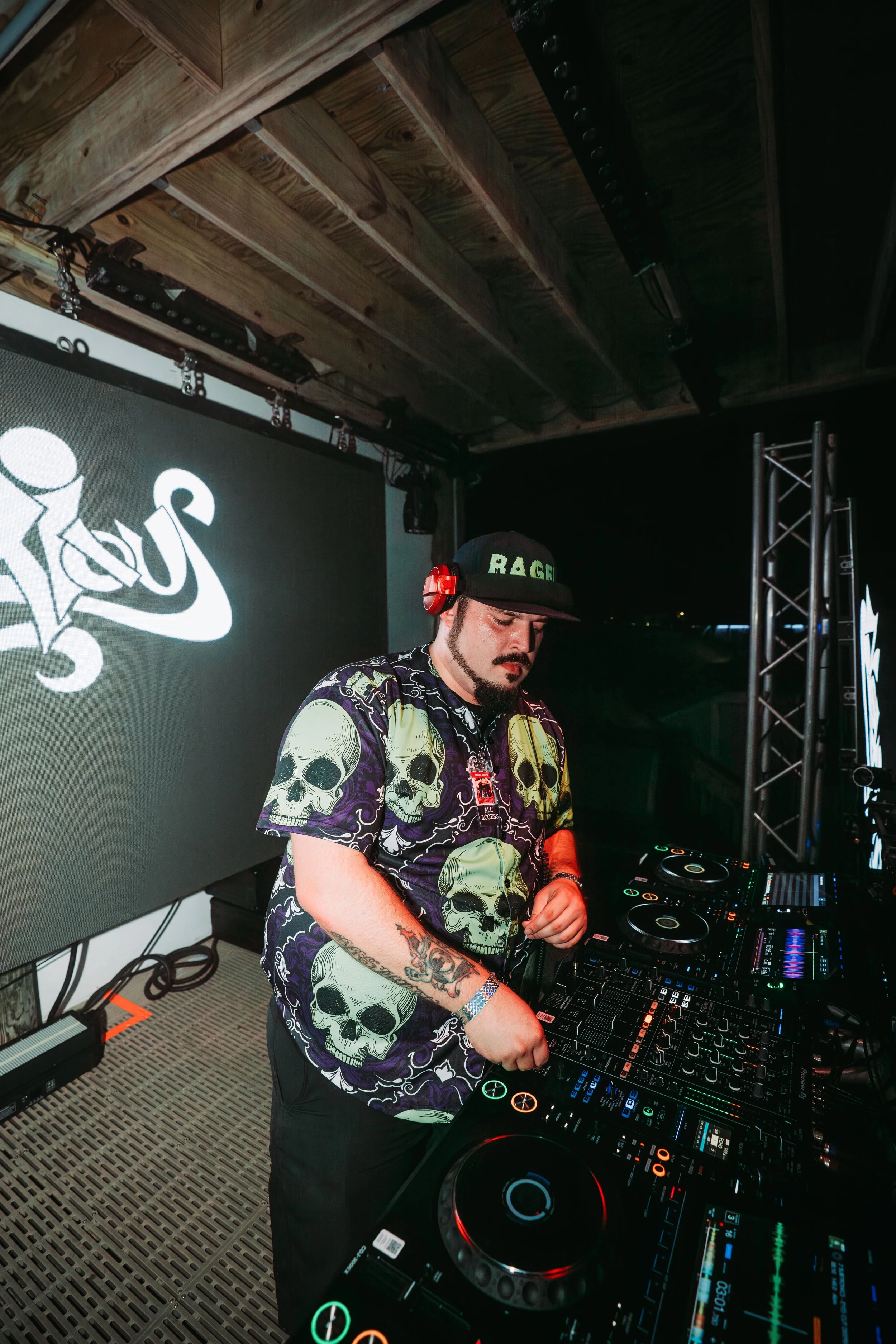 dannyteemedia-7303866.JPG