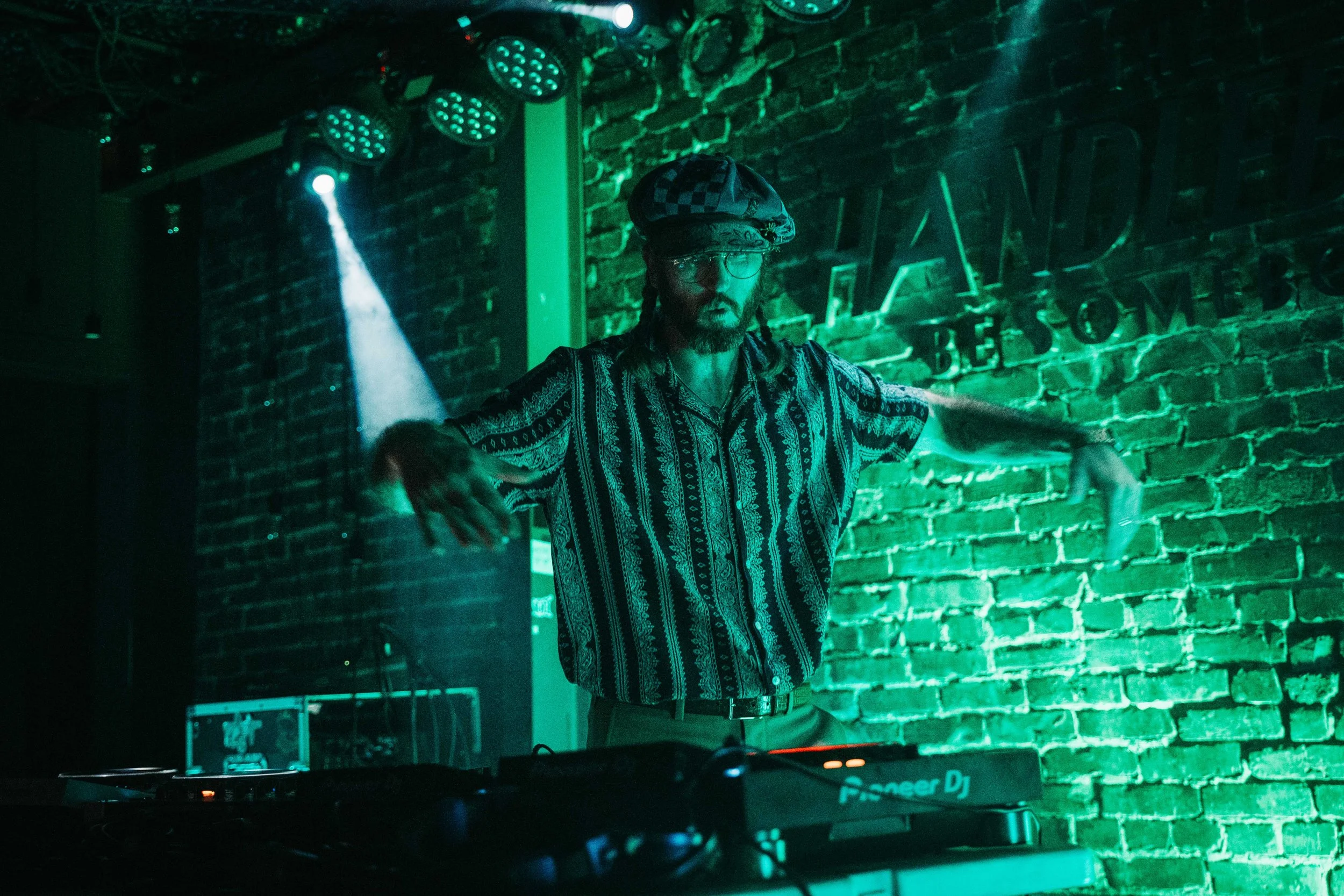 dannyteemedia-7305902.JPG