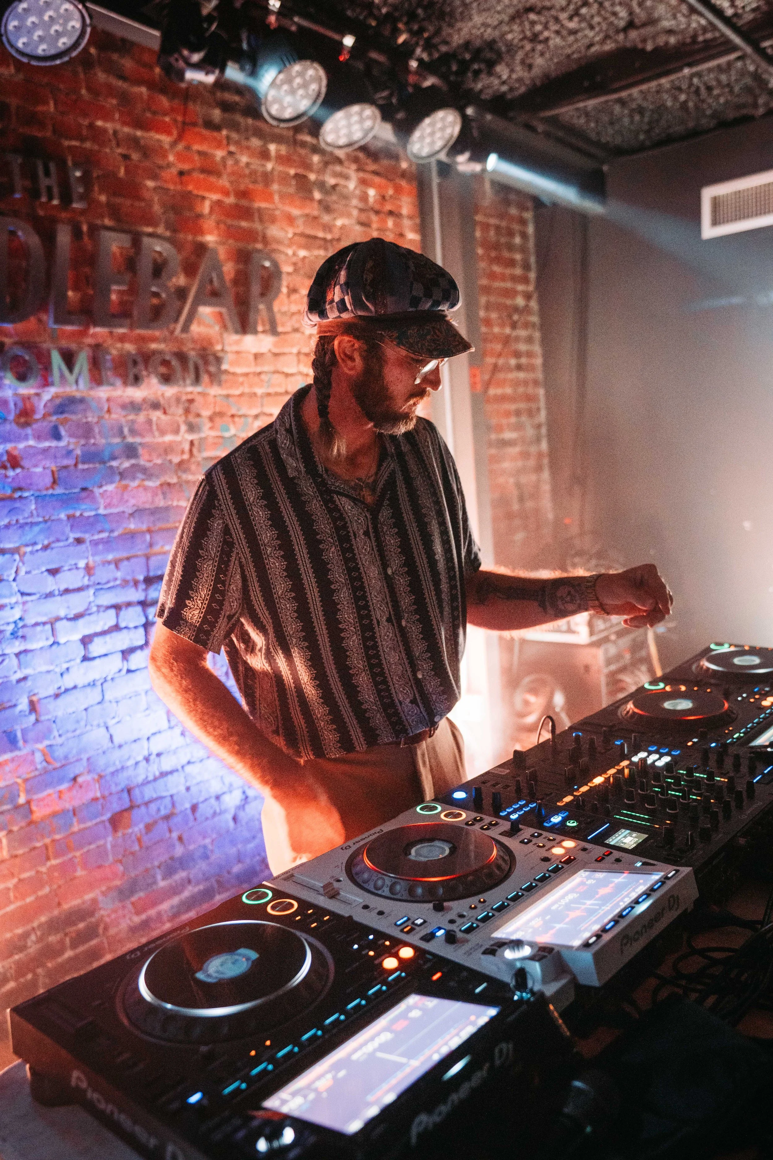 dannyteemedia-7305851.JPG