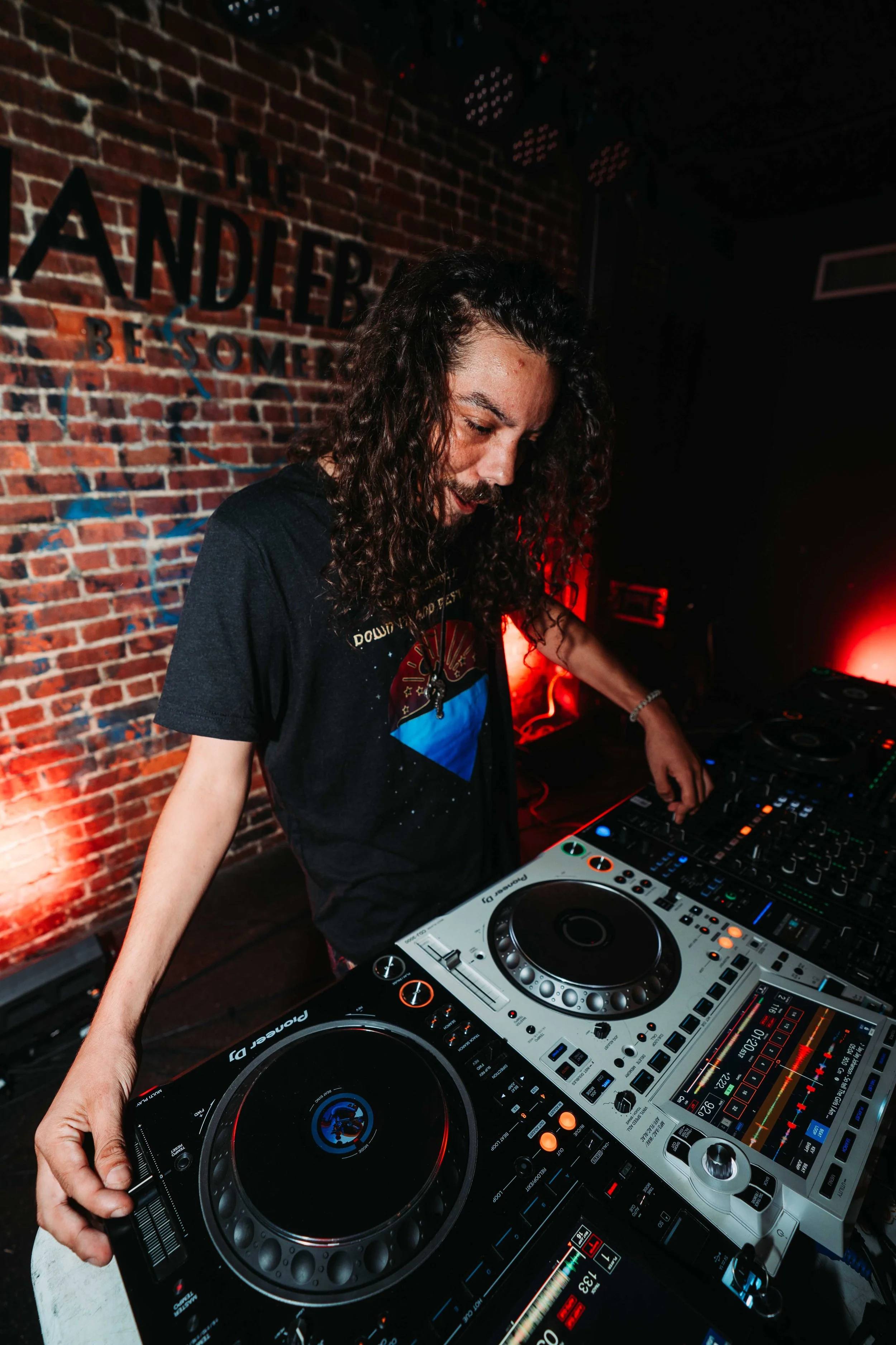 dannyteemedia-7305779.JPG