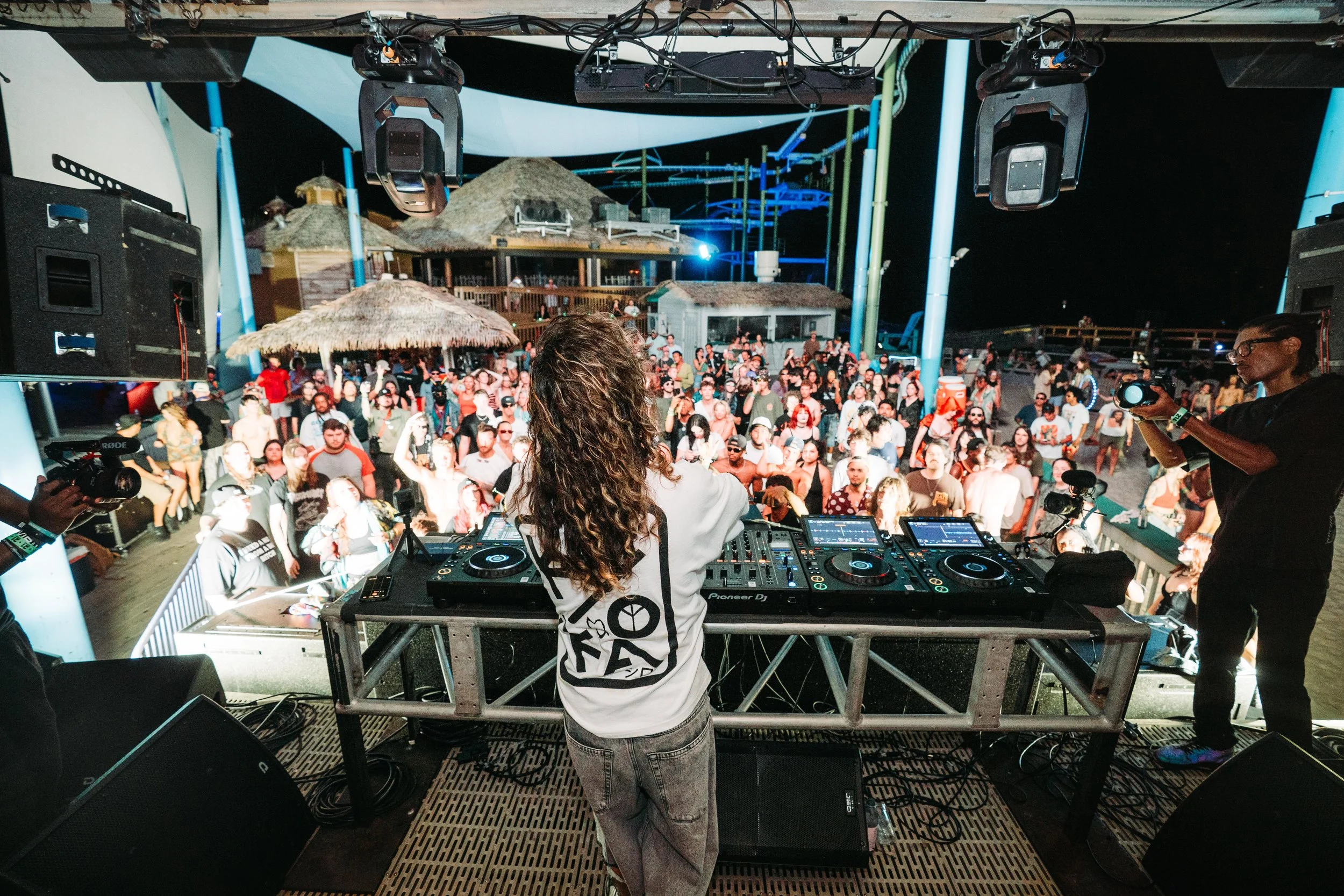 dannyteemedia-7307707.JPG