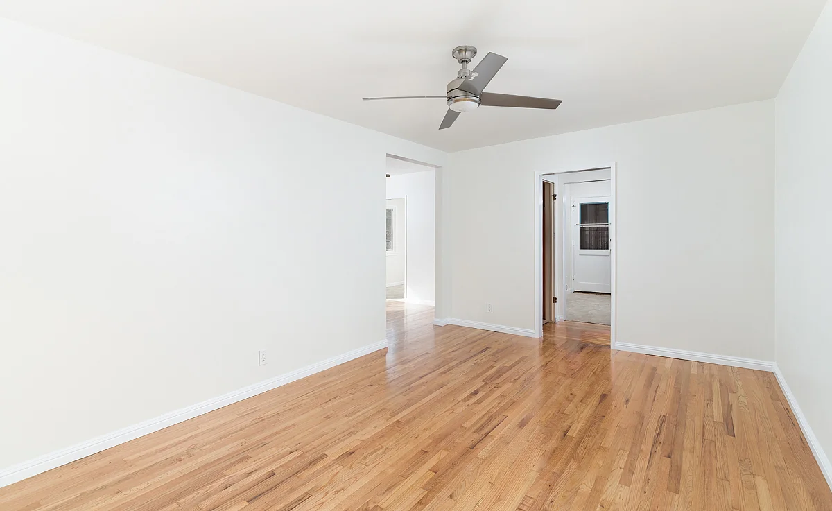 5413 Dunrobin Ave_0012.jpg