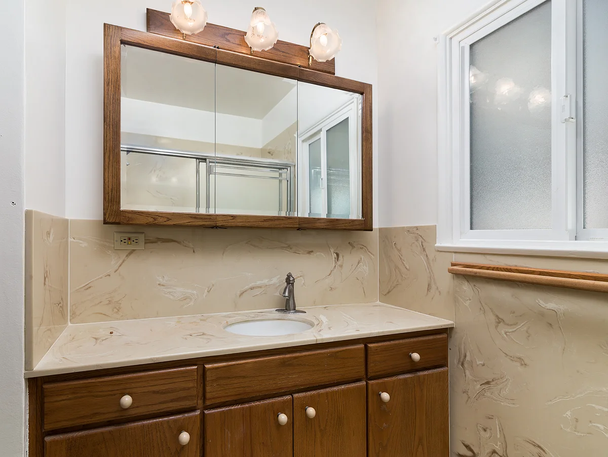 5413 Dunrobin Ave_0099.jpg