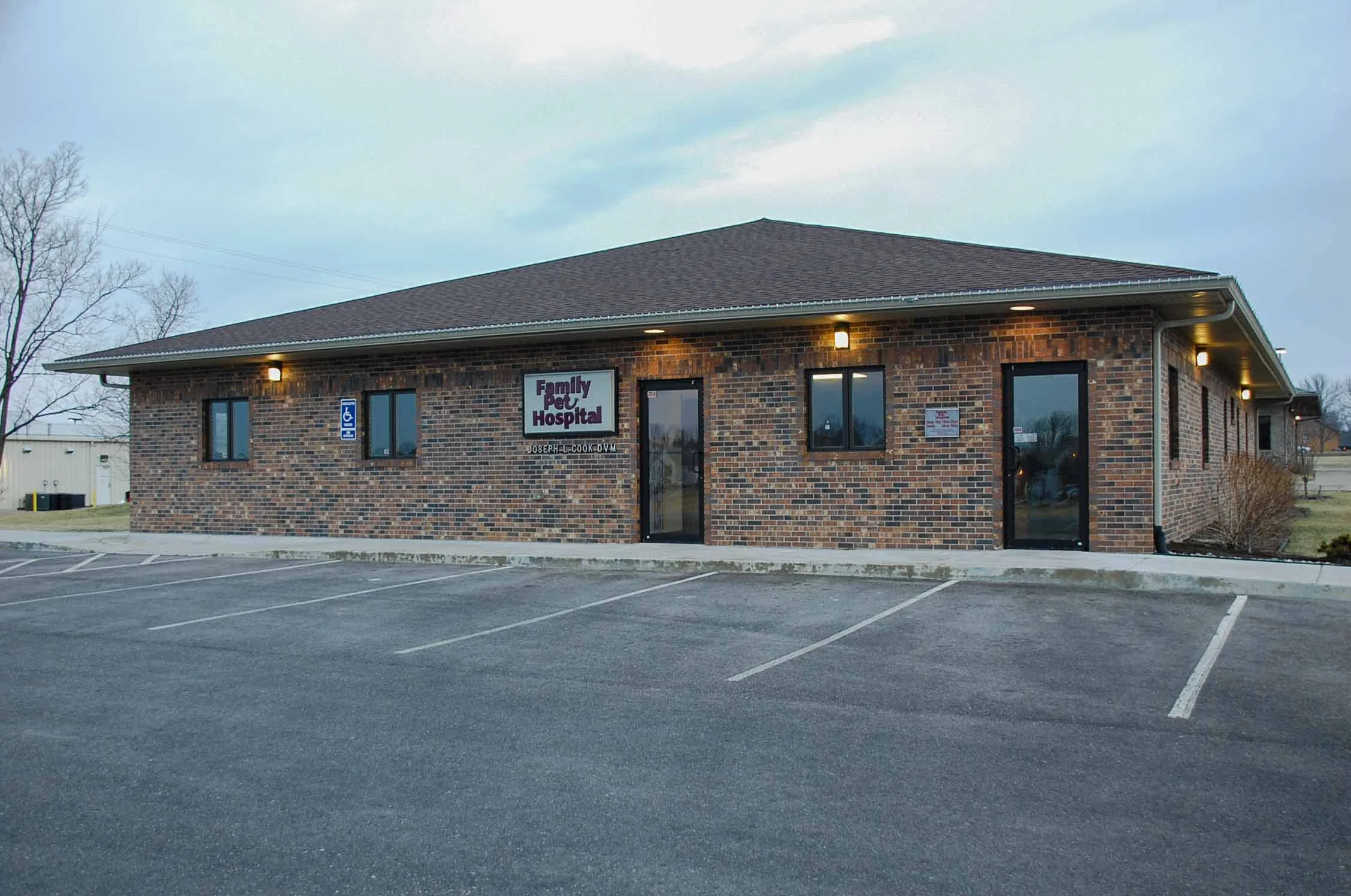 Family Pet Hospital Client: Joseph L. Cook, DVM Architect: Hank Lockard Architect