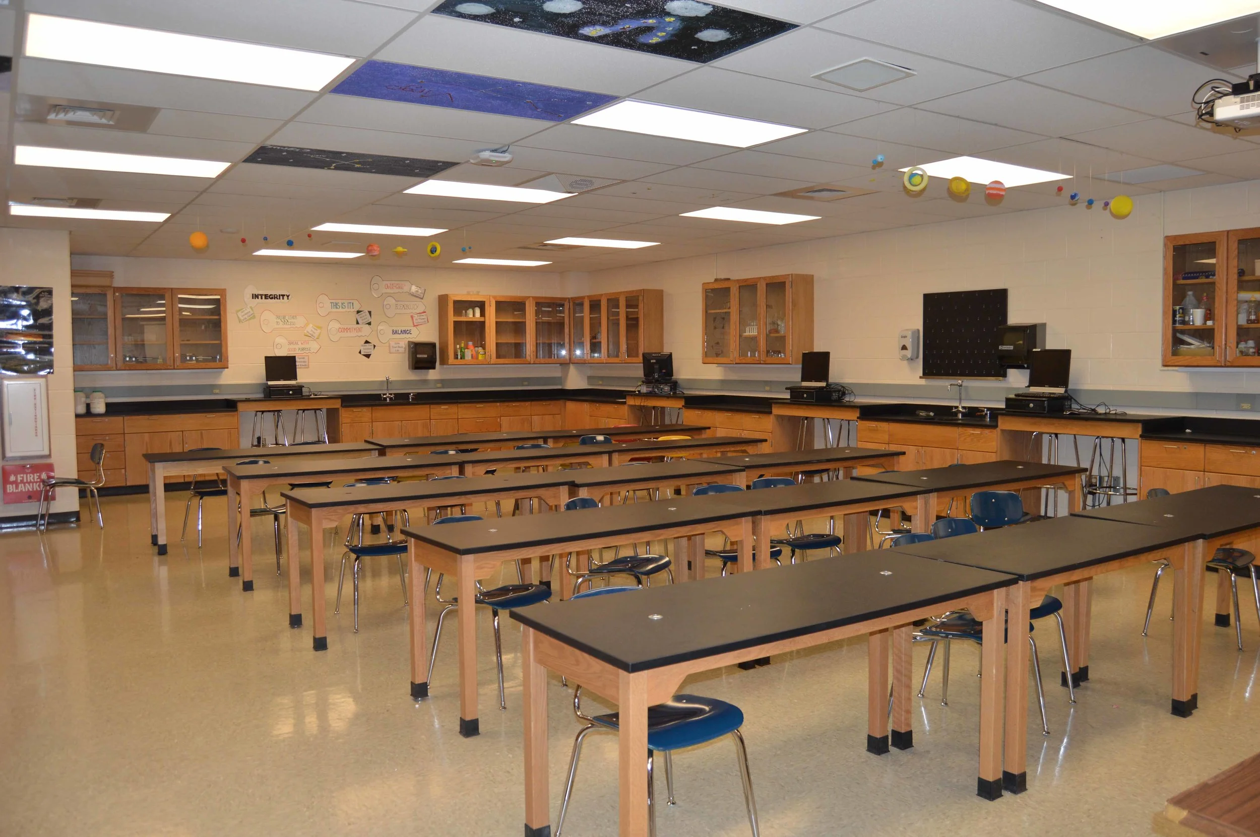 Shawnee Heights High School Science Labs Client: USD450 Shawnee Heights Architect: GLPM, Inc.