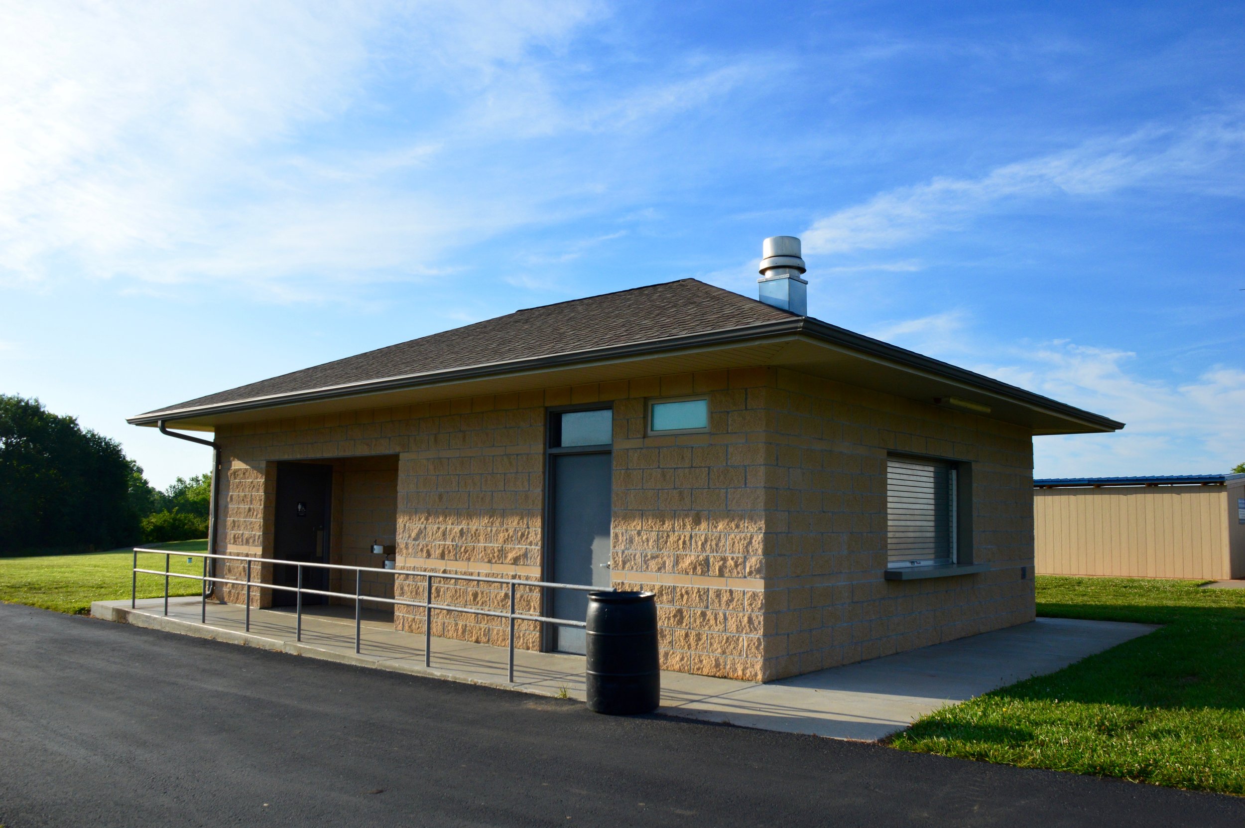 USD 437 Softball Facility Client: USD 437 Auburn Washburn Architect: HTK Architects