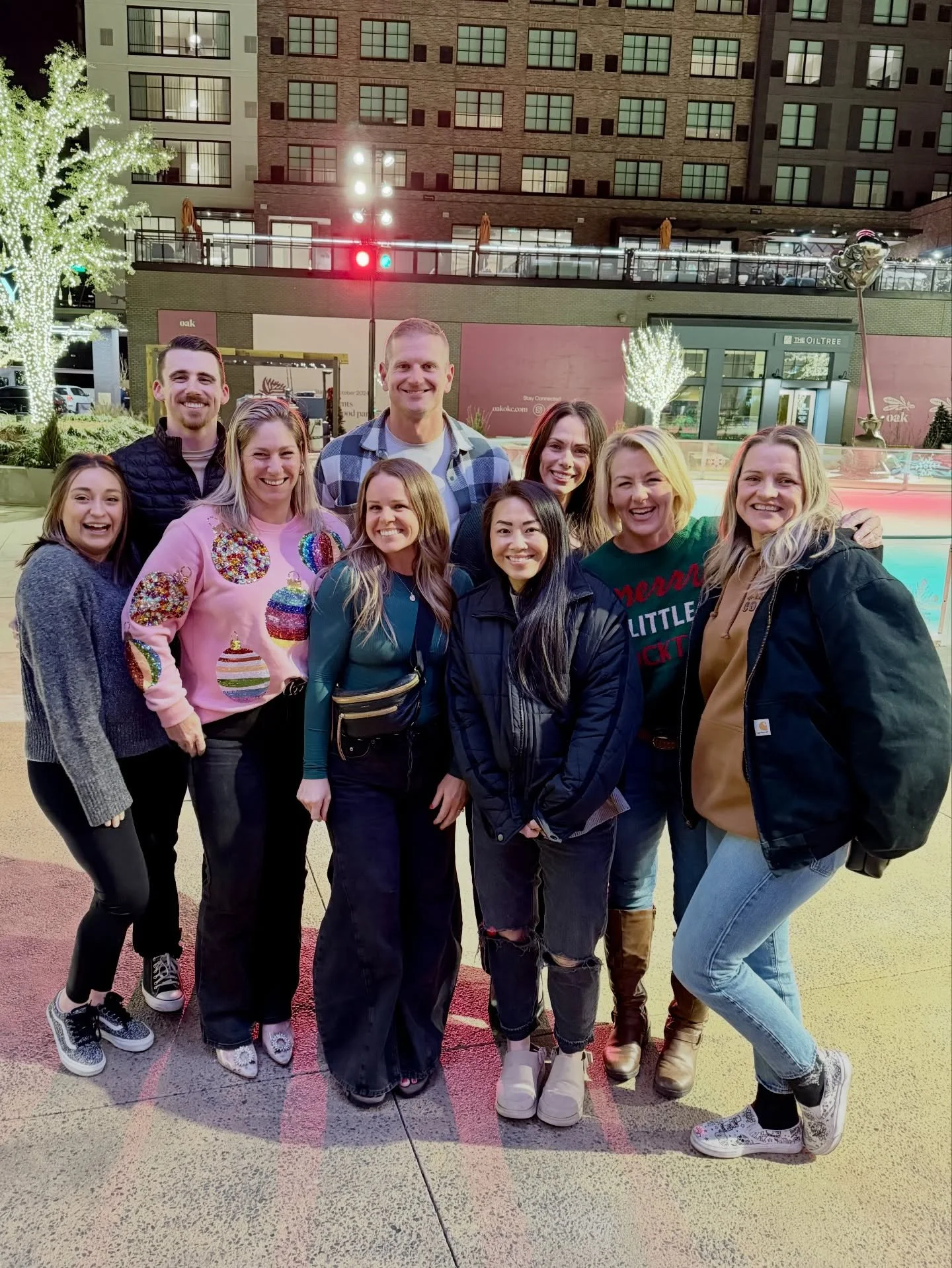 Coaches&rsquo; night out with the people who make the magic happen every single day. From pushing members through the last rep to sharing a meal and lots of laughs, this team keeps Loud City strong&mdash;in and out of the gym. 🤍