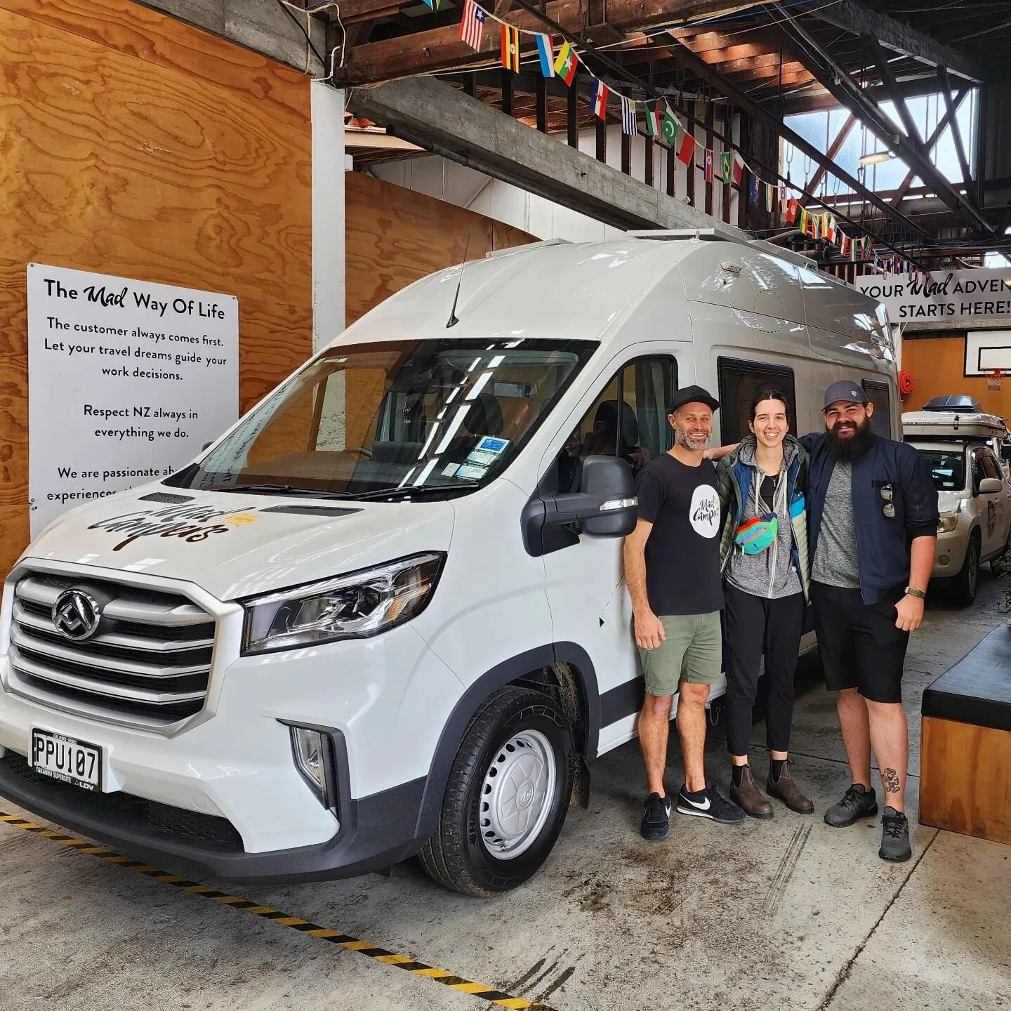 BIG day for the crew here at @madcampersnz !! Our first MAD EXPLORER hitting the road 😁🔥🙌 these legends from the USA have three weeks of epic times ahead in our brand new camper - enjoy team!! 

We've really stepped it up with new vehicles, induct