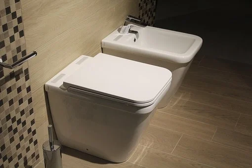 wc-1284608__340.jpg