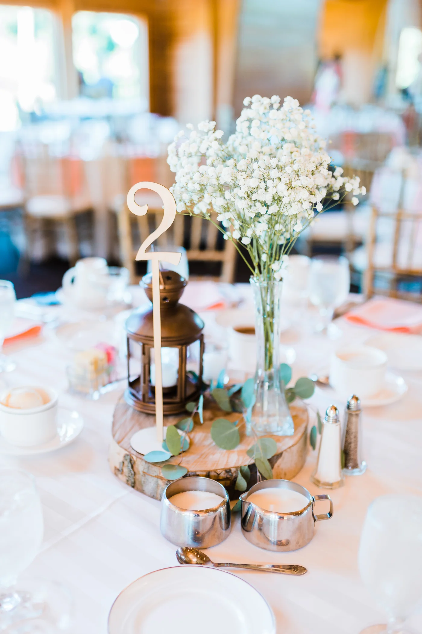 simple rustic centerpieces - reception details - wood slices