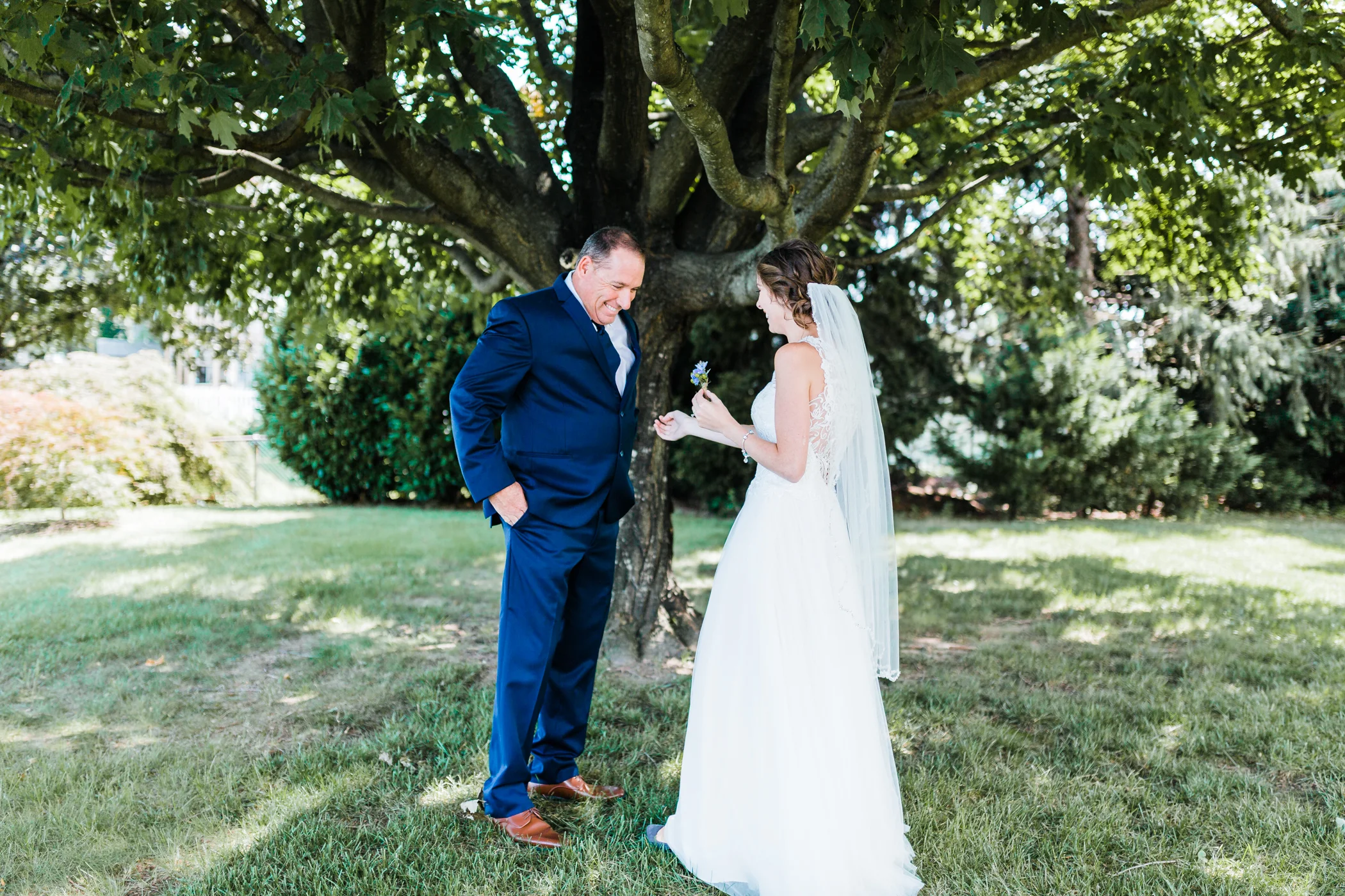 maryland wedding photographer - brides first look with her dad