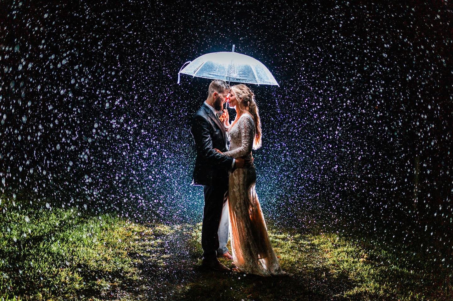 A rainy wedding might not be the original plan, but we know your photos are going to be AMAZING ✨✨✨
.
.
.
.
.
.
.
.
.

#wedding #weddingday #realweddings #weddinginspo #marylandweddingphotographer #frederickweddingphotographer #pawedding #paweddingph