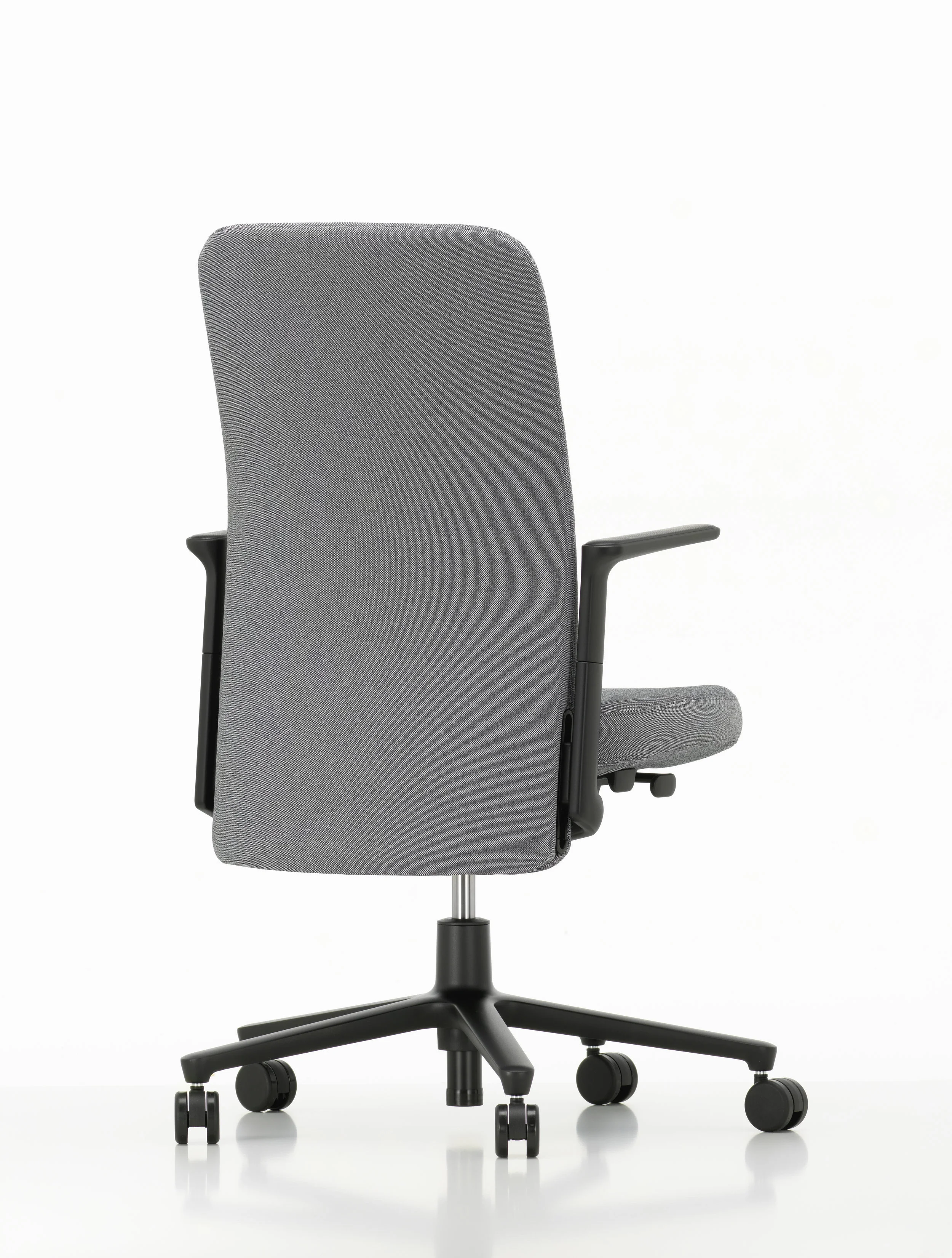 Pacific Chair, medium back_1539007_master.jpg