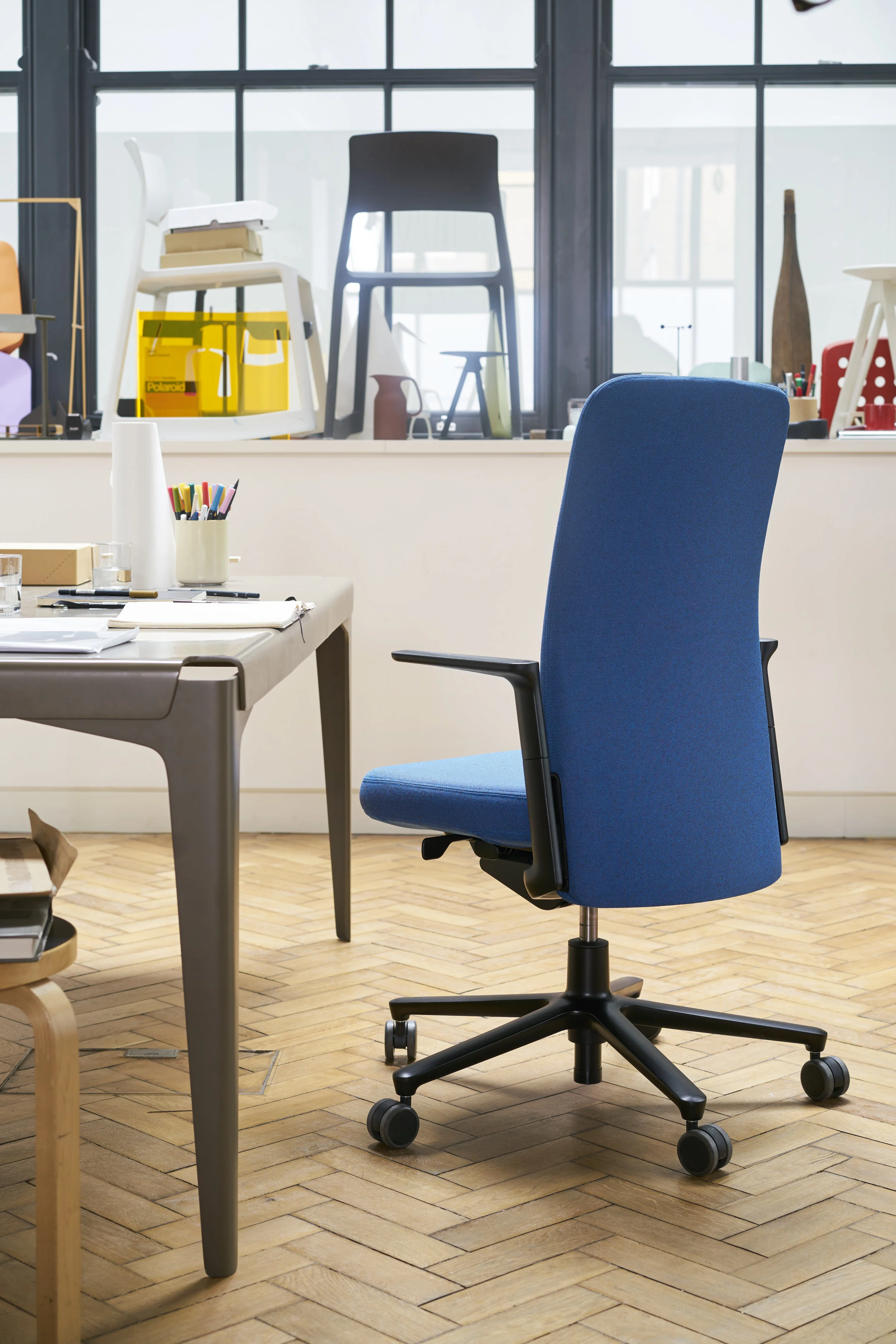 Pacific Chair Studio Barber Osgerby_1678711_master.jpg